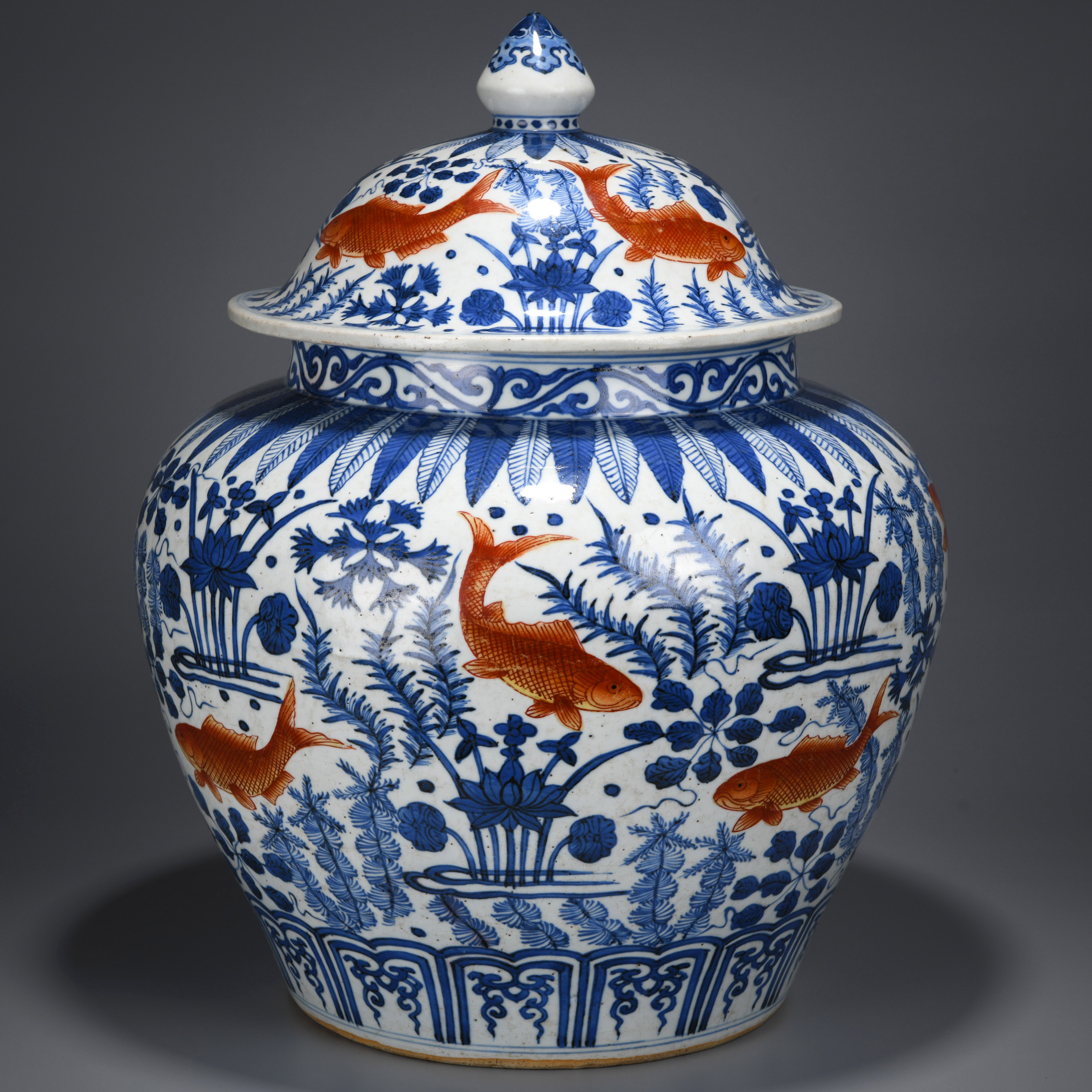 A Chinese Blue and White Lotus Pond Jar - Image 4 of 18