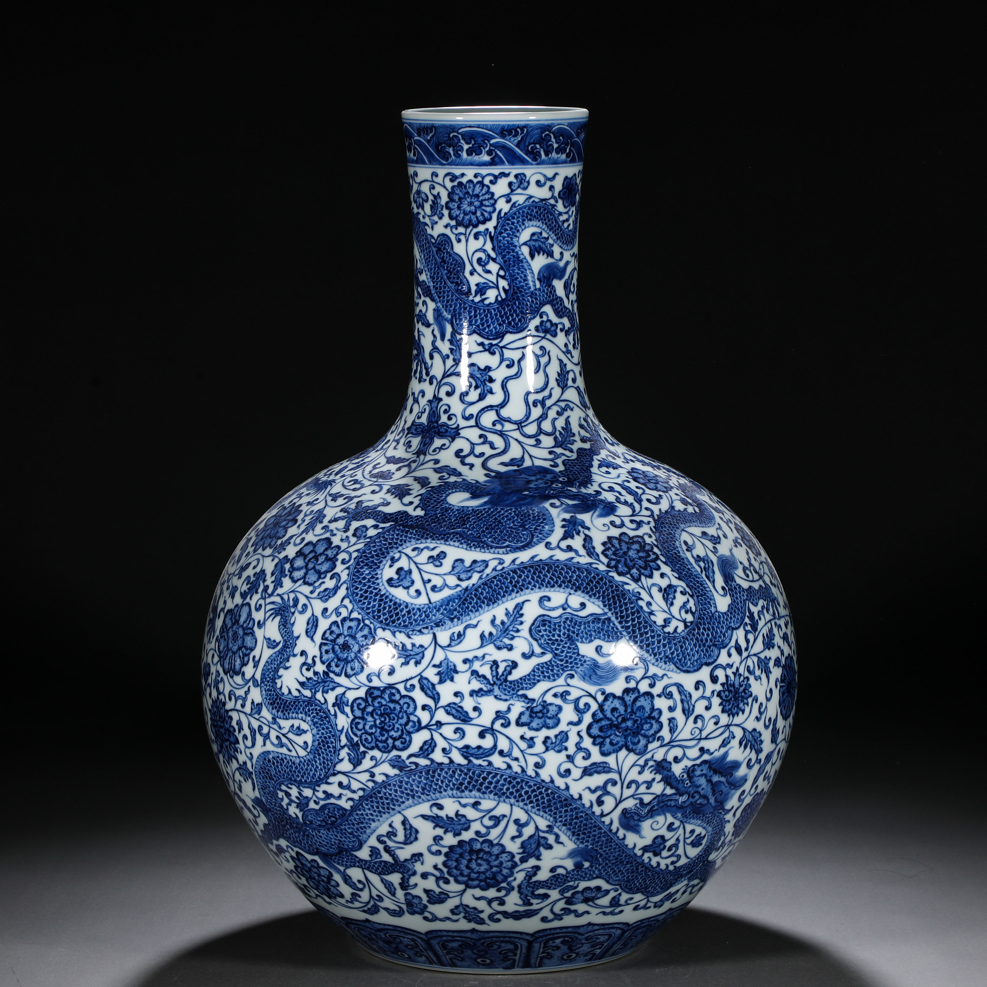 A Chinese Blue and White Lotus Scrolls Globular Vase - Image 3 of 10