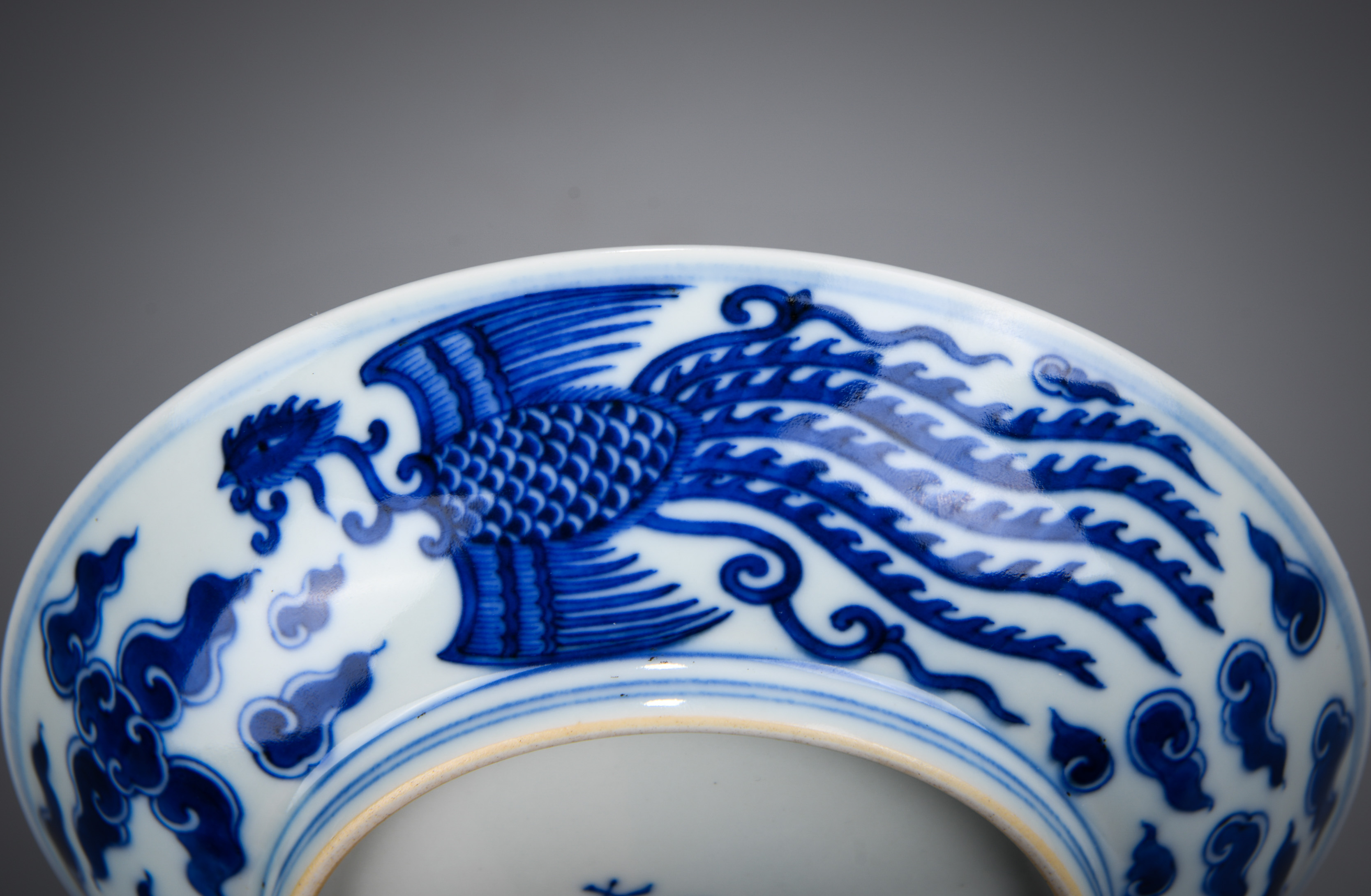 A Chinese Blue and White Double Phoenix Dish - Image 6 of 8