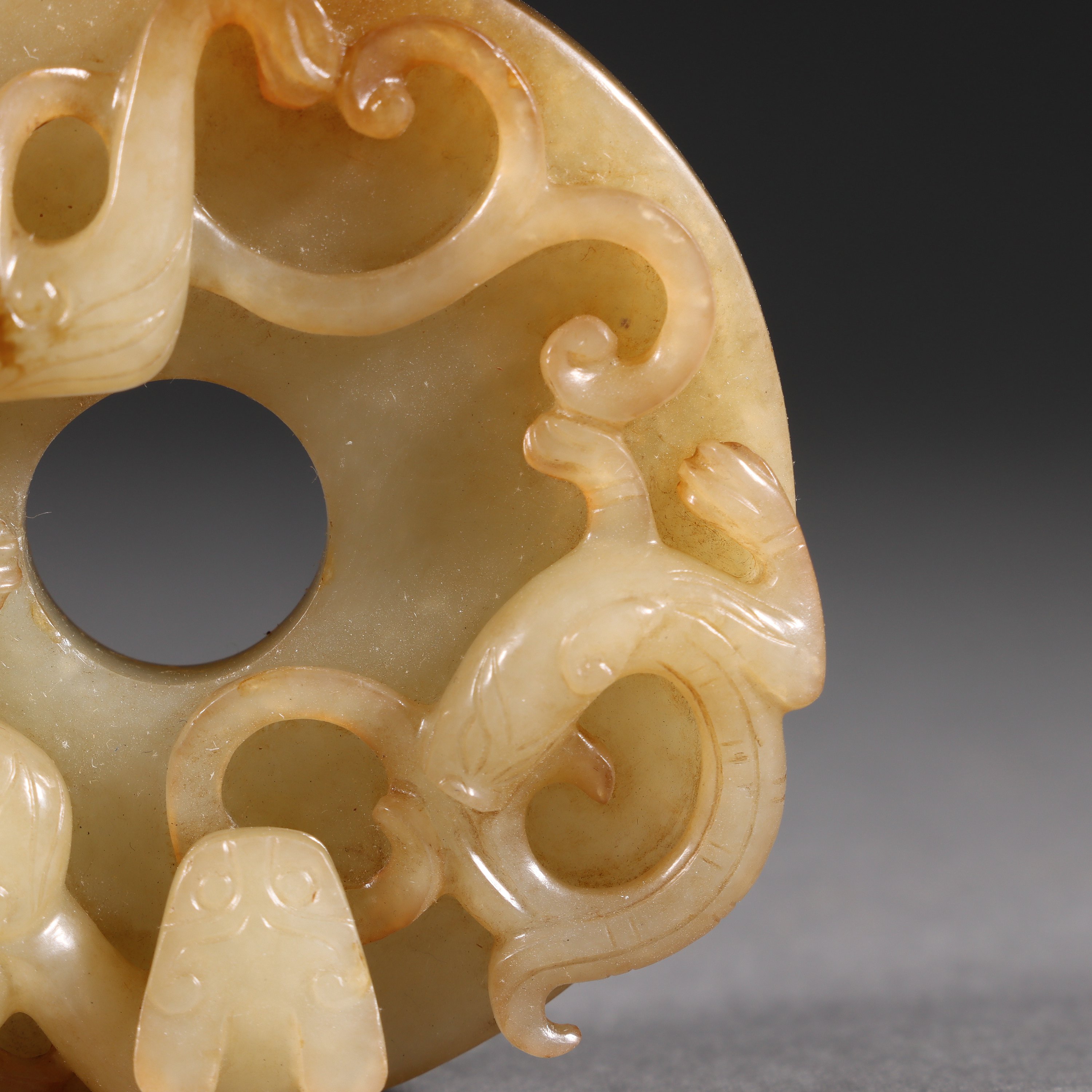 A Chinese Carved Jade Chilong Disc Bi - Image 3 of 8