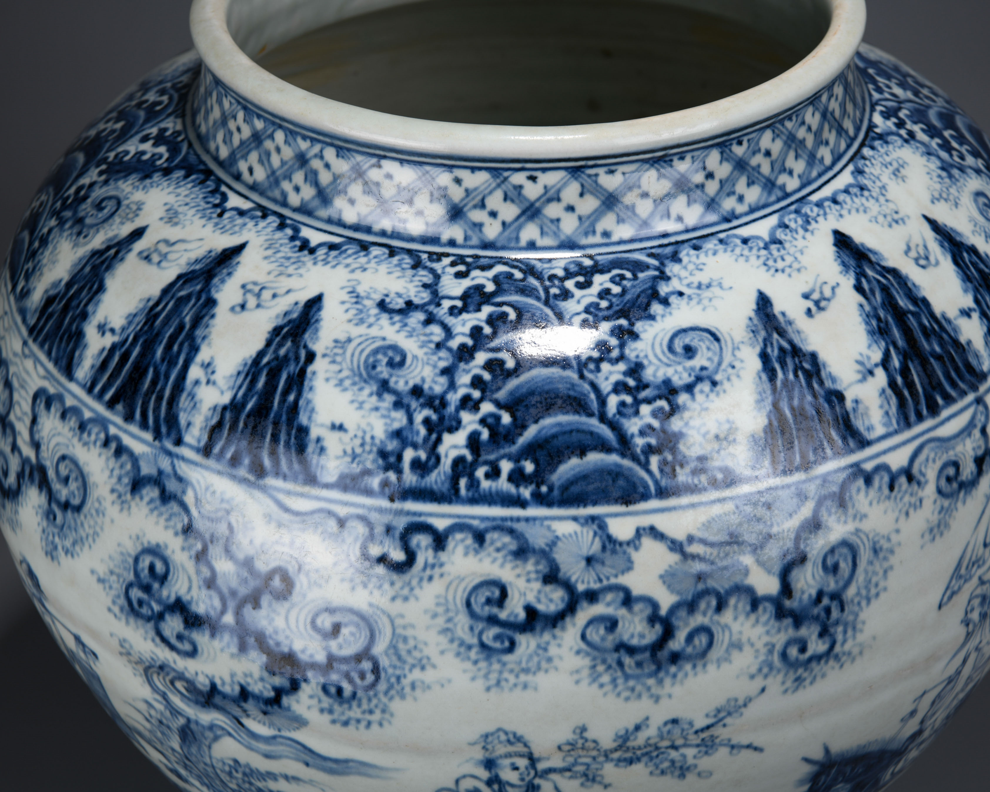 A Chinese Blue and White Figural Story Jar - Image 9 of 11
