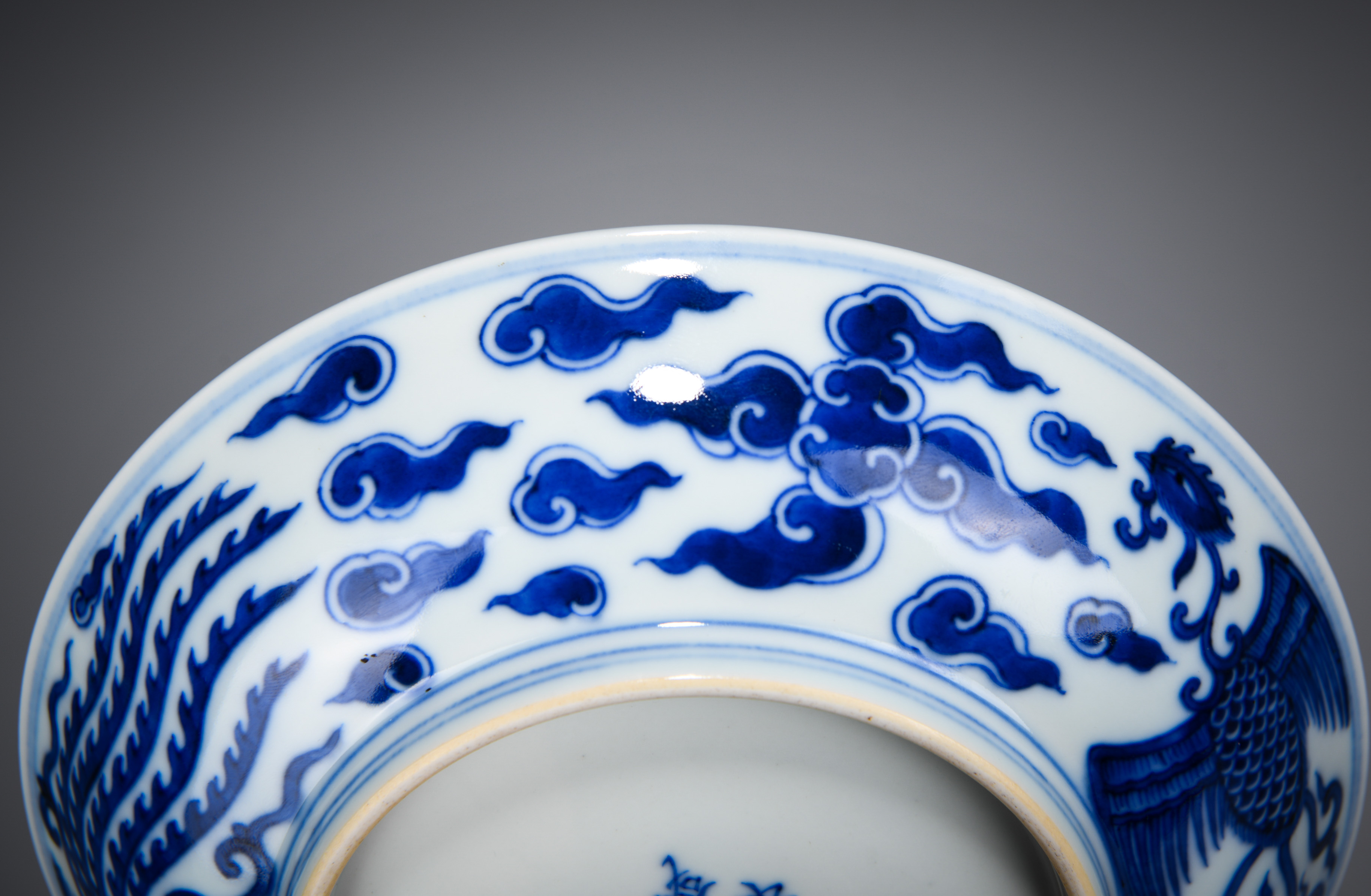A Chinese Blue and White Double Phoenix Dish - Image 5 of 8