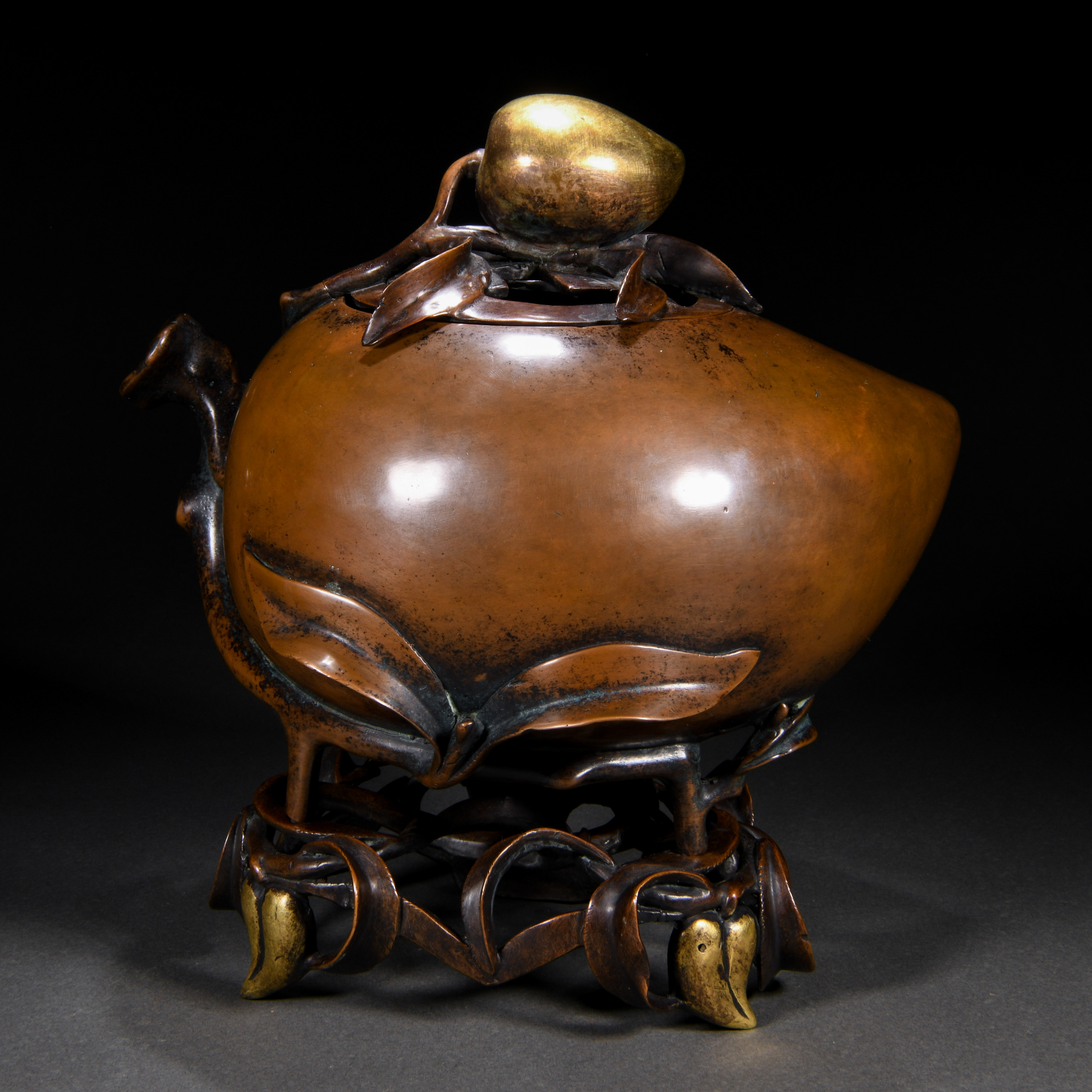 A Chinese Bronze Peach Shaped Incense Burner - Image 4 of 10