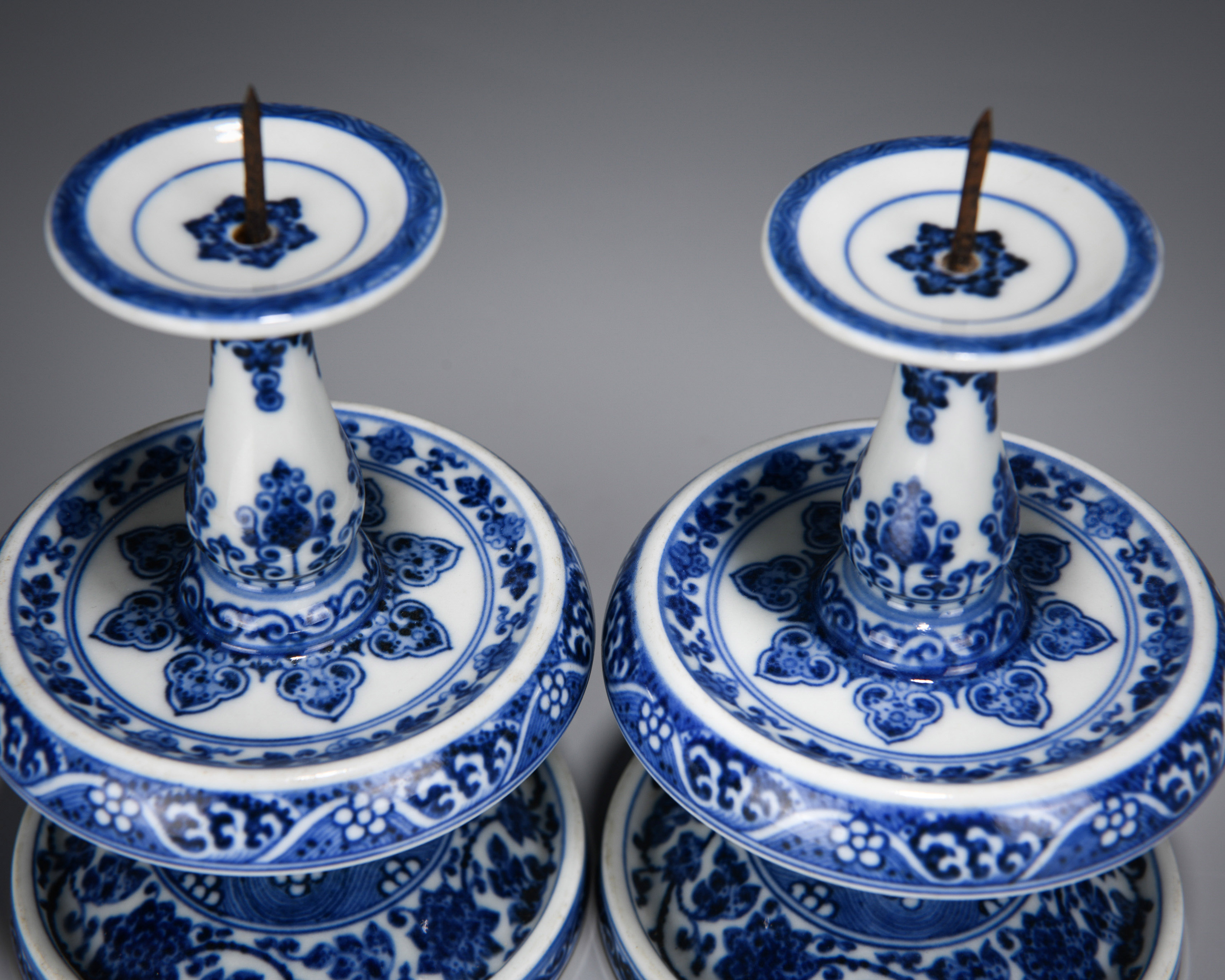 Pair Chinese Blue and White Lamp Holders - Image 3 of 8