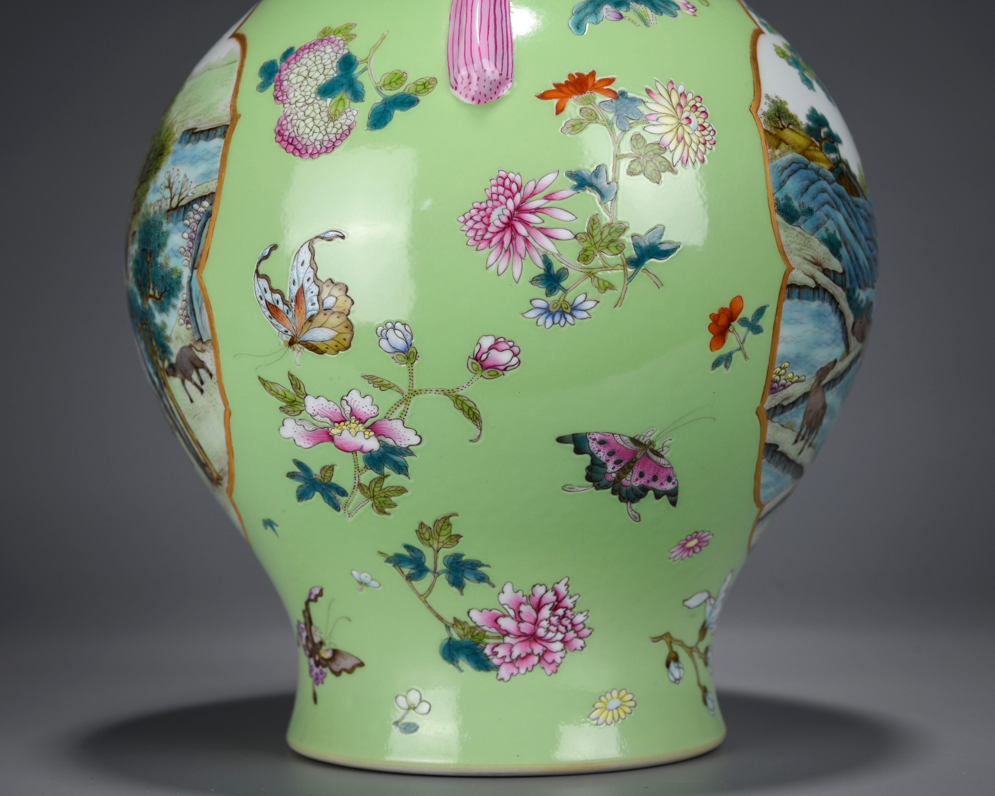 A Chinese Famille Rose Butterflies and Figure Vase - Image 8 of 11