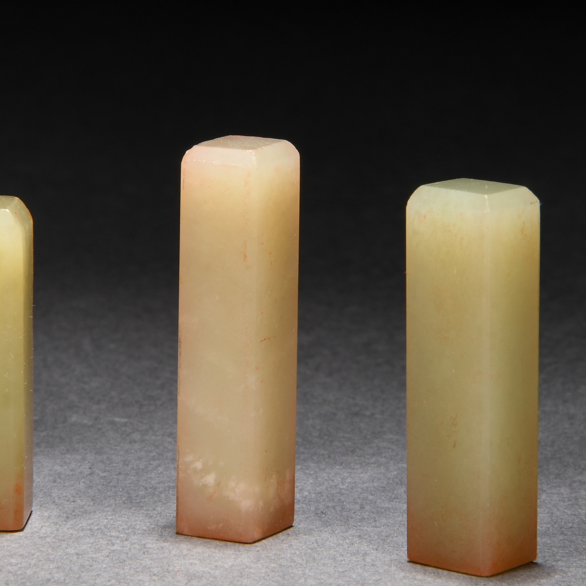 A Set of Four Chinese Carved Jade Seals - Image 3 of 7