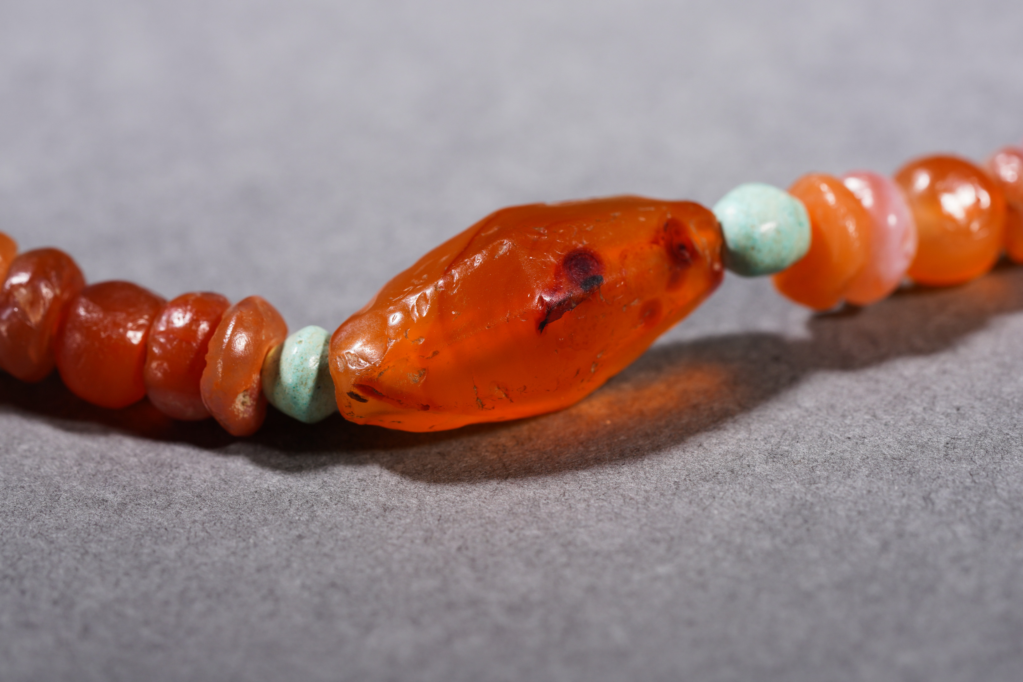 A Chinese Multi-Gems Beads Necklace - Image 4 of 6