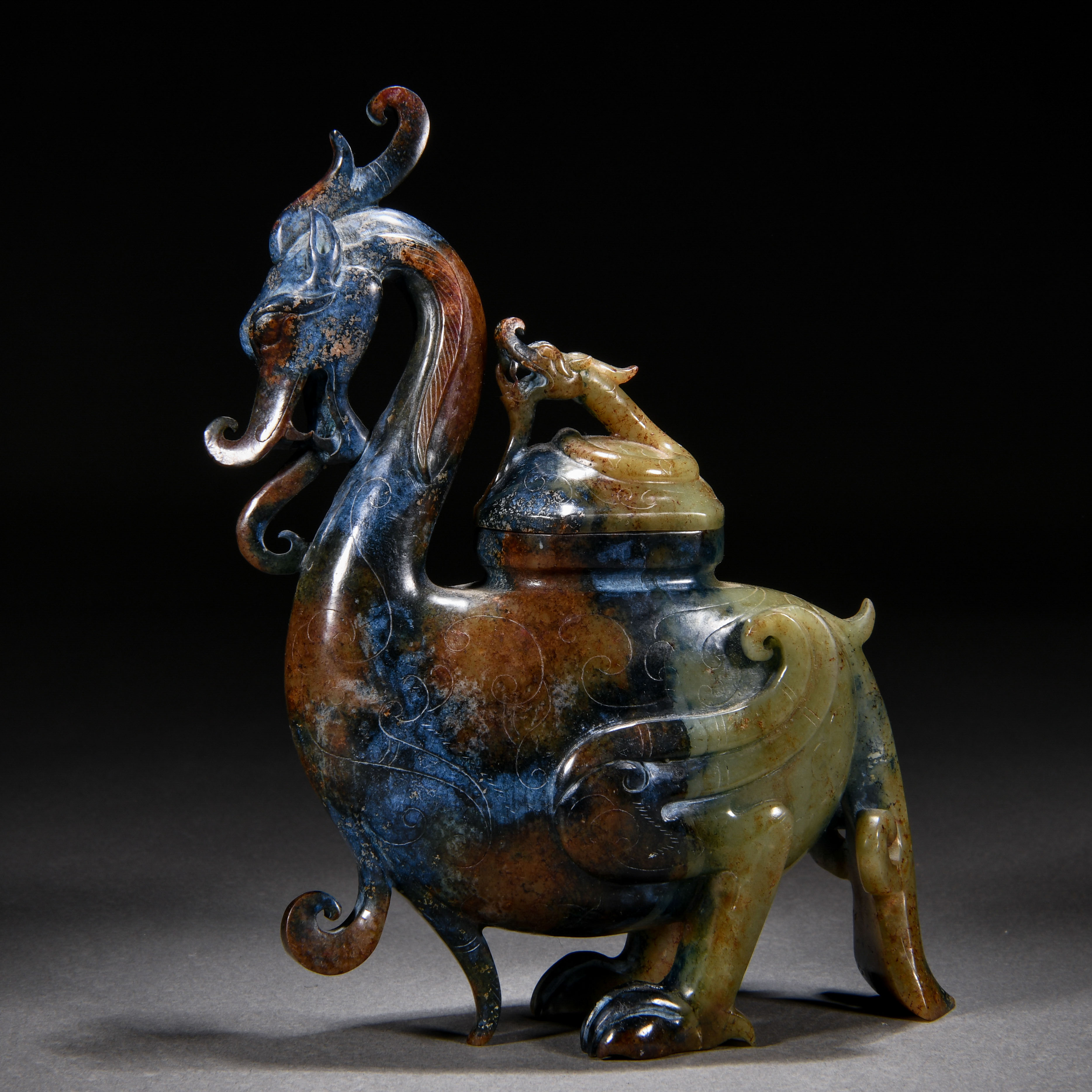 A Chinese Carved Jade Dragon Decoration - Image 5 of 9