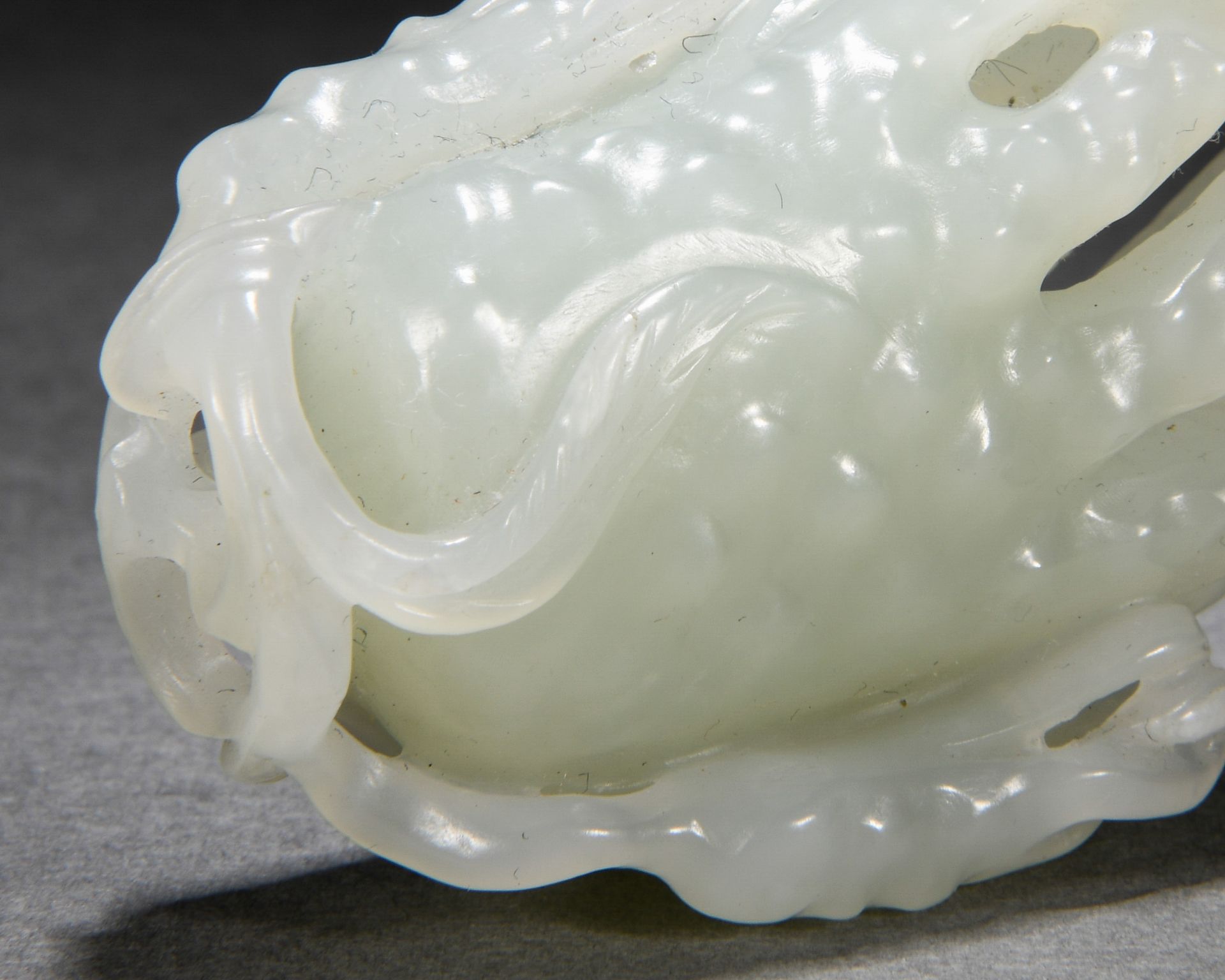 A Chinese Carved White Jade Fingered Citron - Image 3 of 6