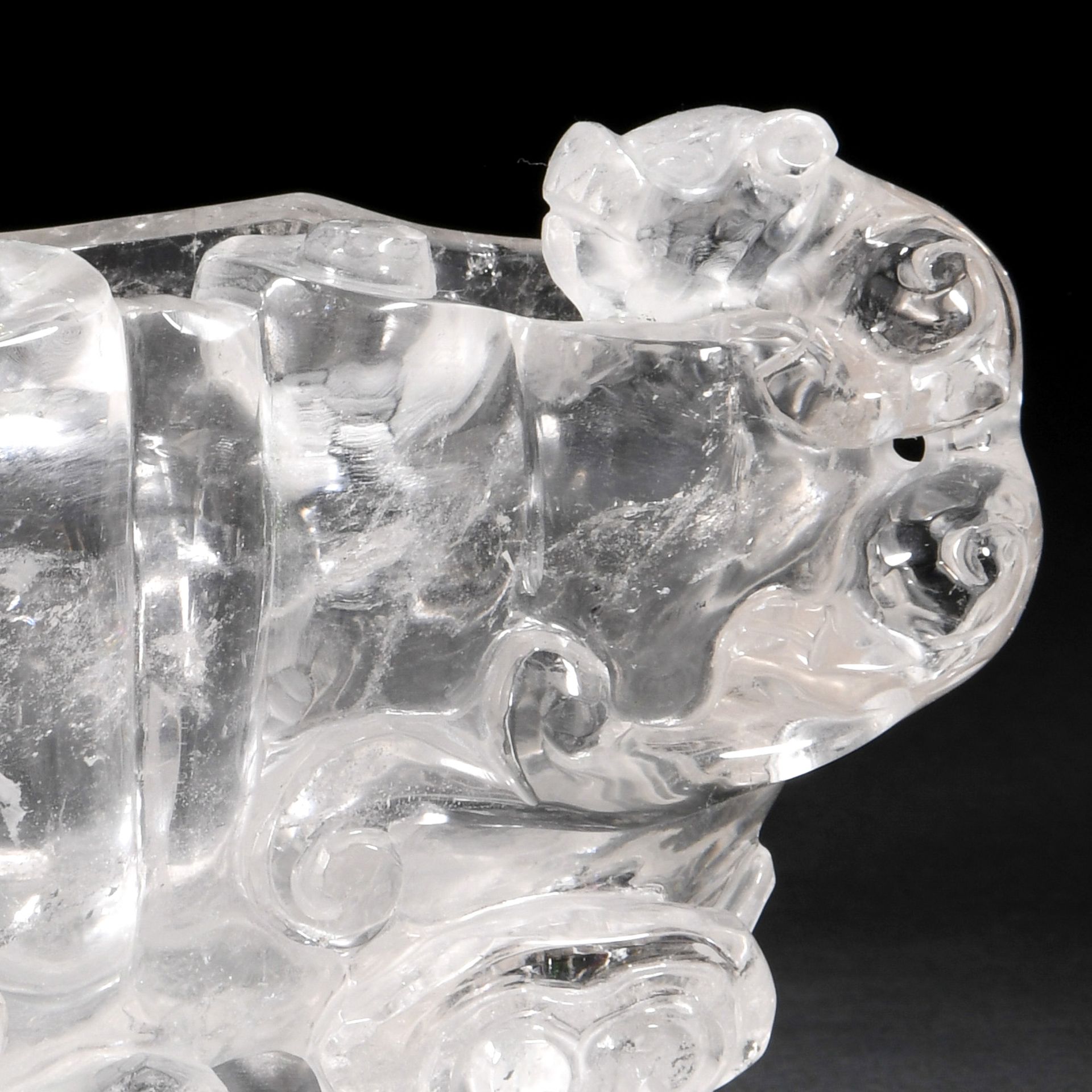 A Chinese Carved Rock Crystal Washer - Image 2 of 10