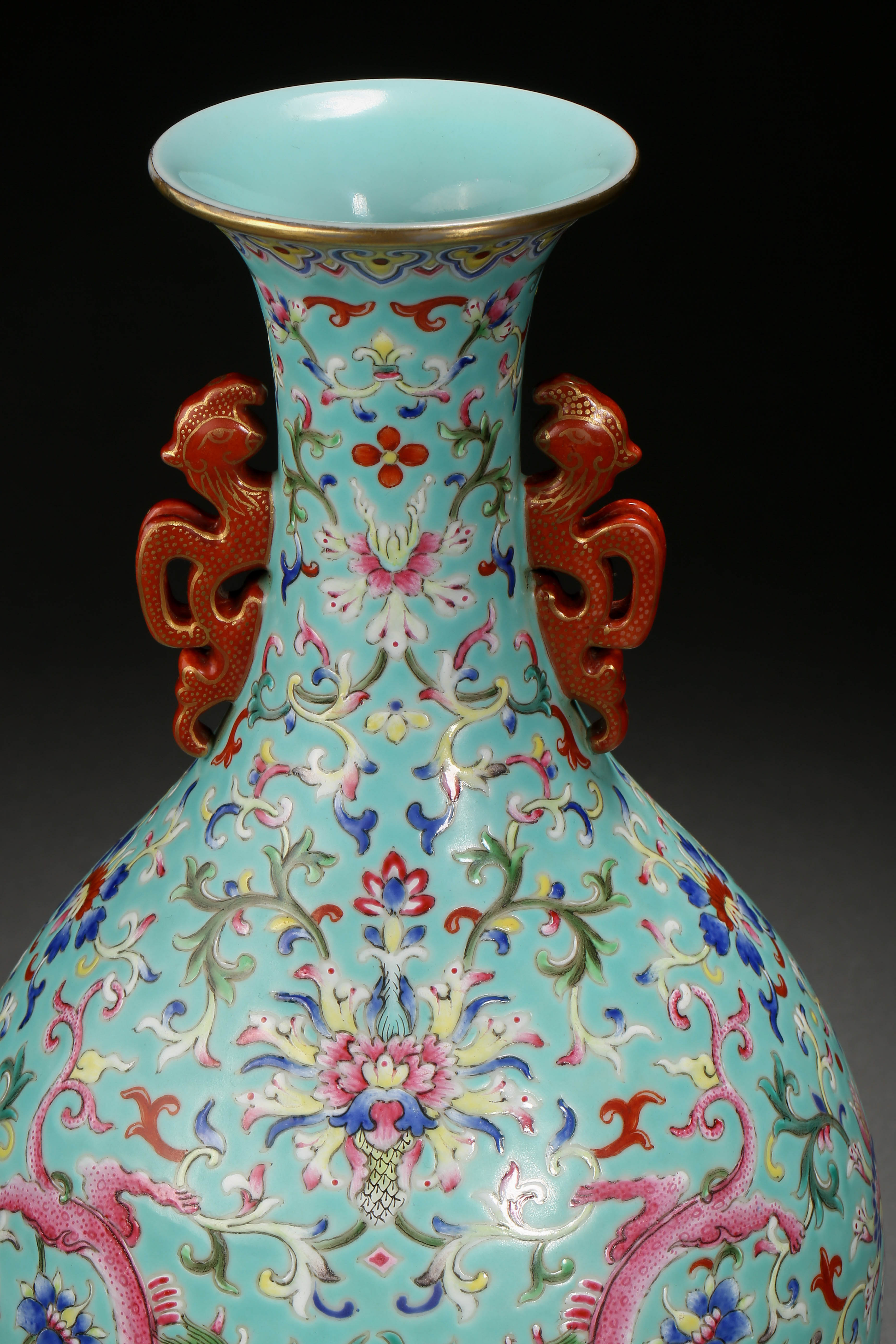 A Chinese Turquoise Ground and Famille Rose Chilong Vase - Image 4 of 10