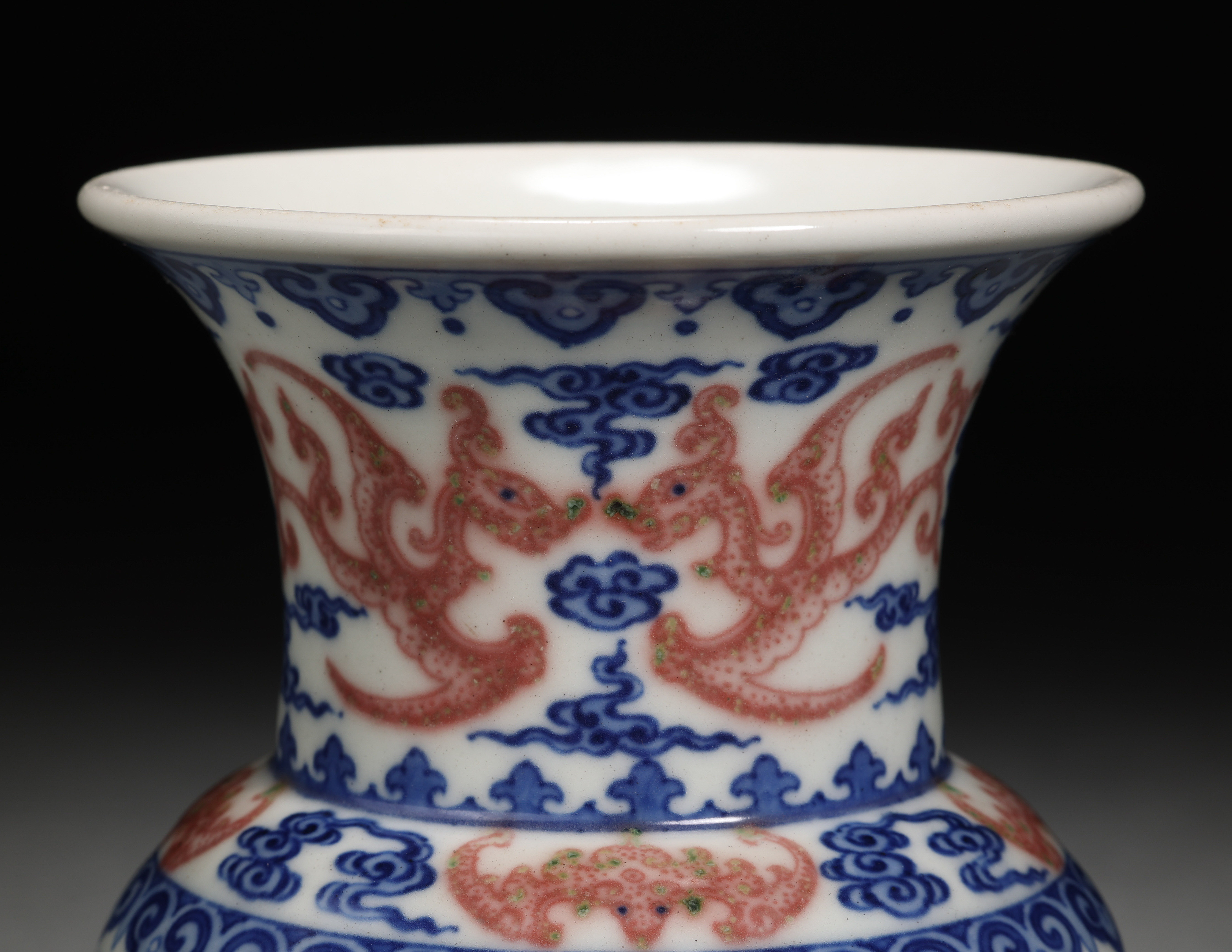 A Chinese Under glaze Blue and Copper Red Phoenix Spitton - Image 6 of 10