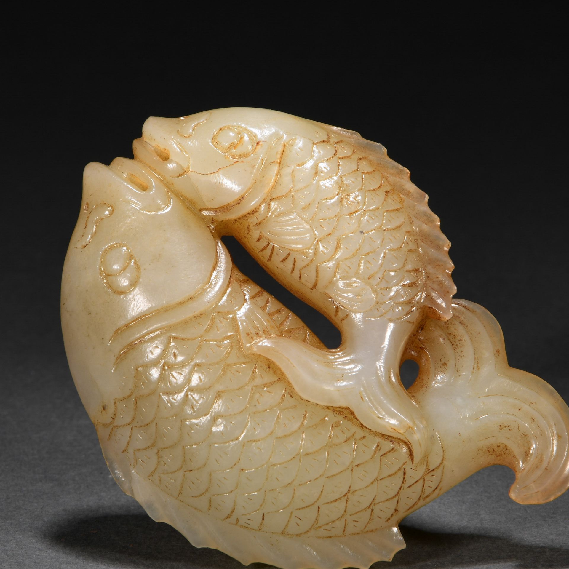 A Chinese Carved Jade Fishes Group - Image 5 of 6