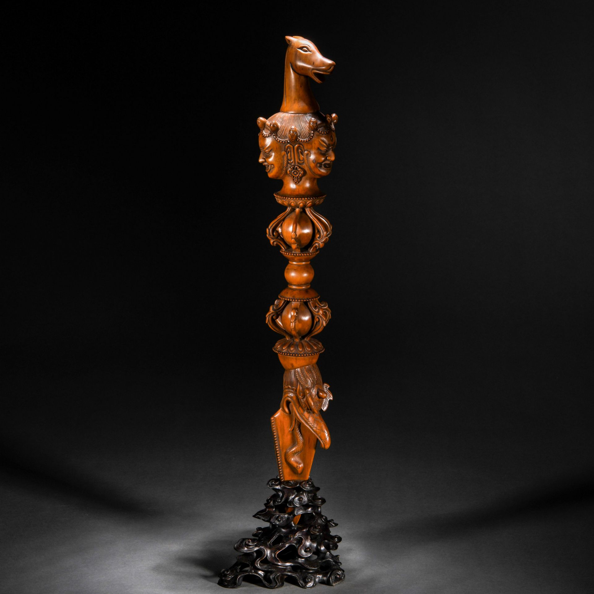 A Chinese Carved Boxwood Vajra - Image 6 of 9