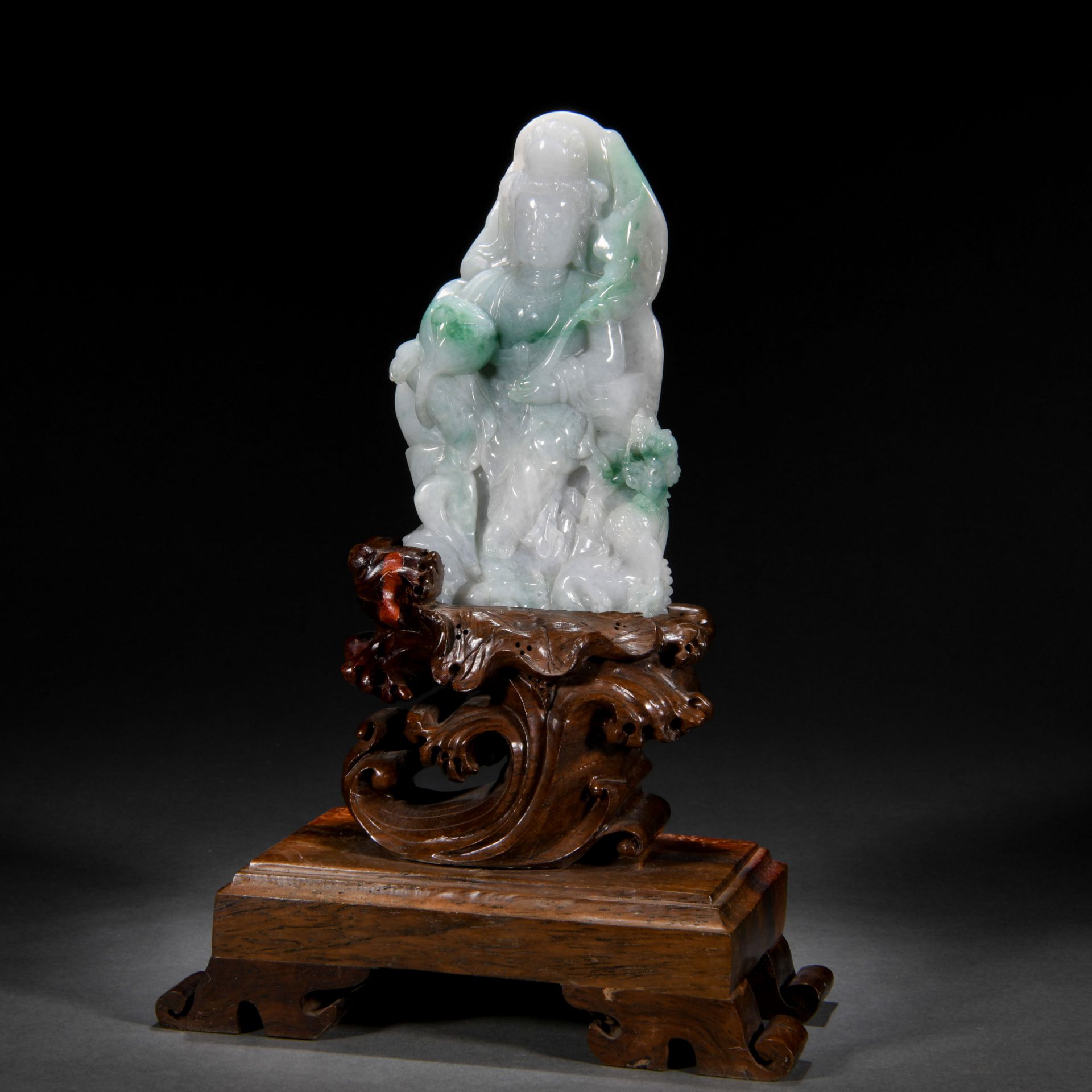 A Chinese Carved Jadeite Guanyin - Image 2 of 9