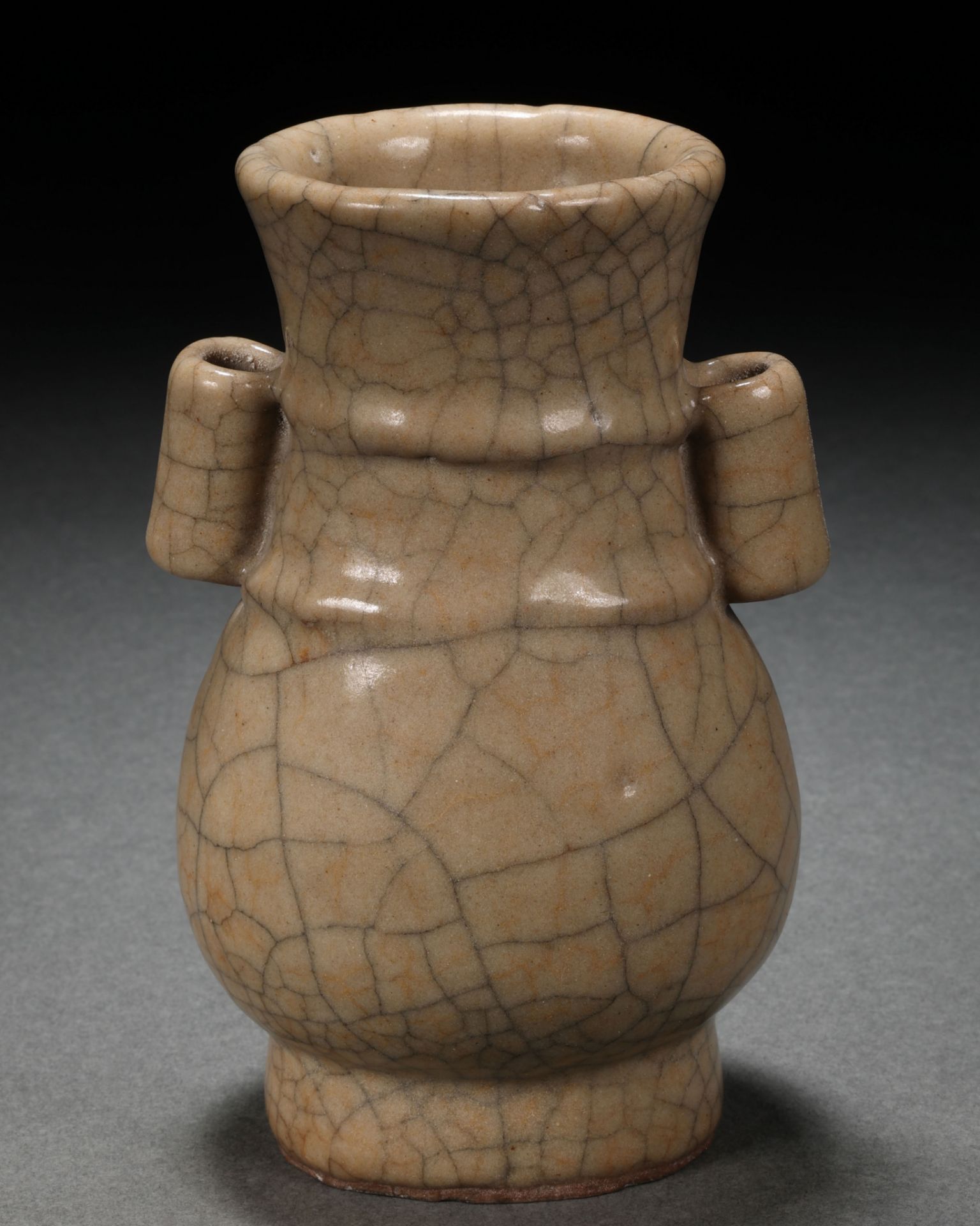A Chinese Ge-ware Crackle Arrow Vase - Image 8 of 10