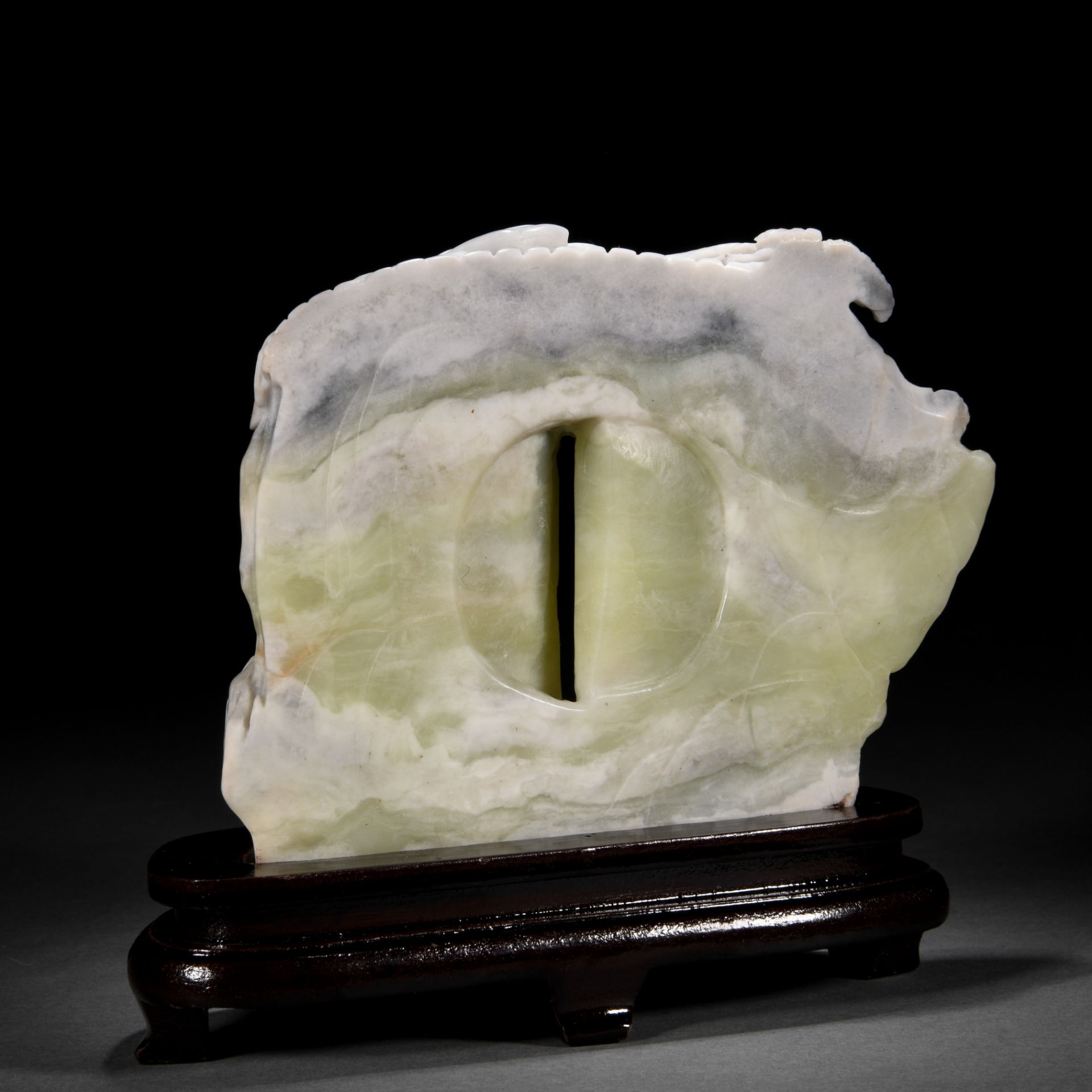 A Chinese Carved Jade Decoration - Image 6 of 8