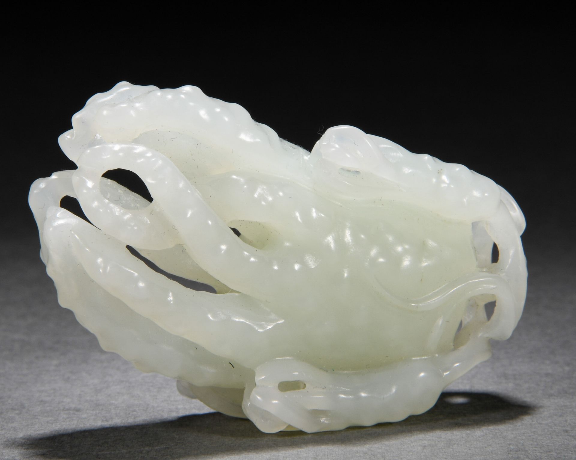 A Chinese Carved White Jade Fingered Citron - Image 4 of 6