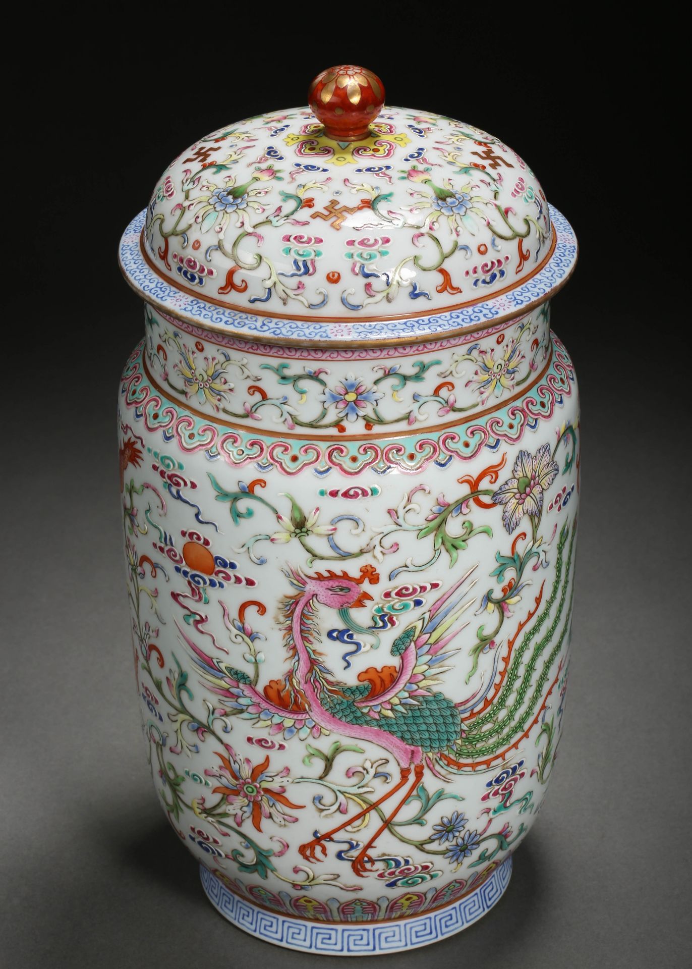 A Chinese Famille Rose Phoenix and Dragon Lantern Vase with Cover - Bild 3 aus 11