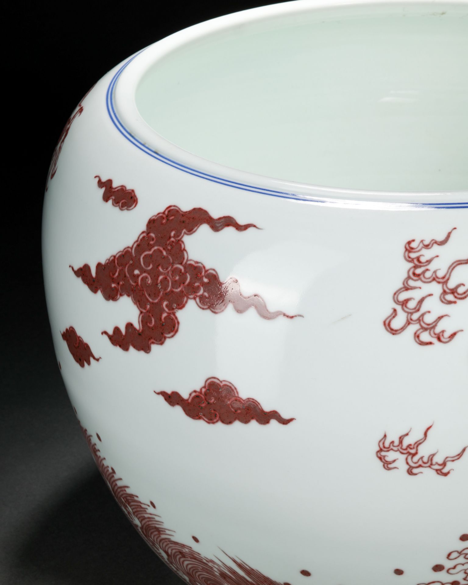 A Chinese Copper Red Dragon Jar - Bild 5 aus 9
