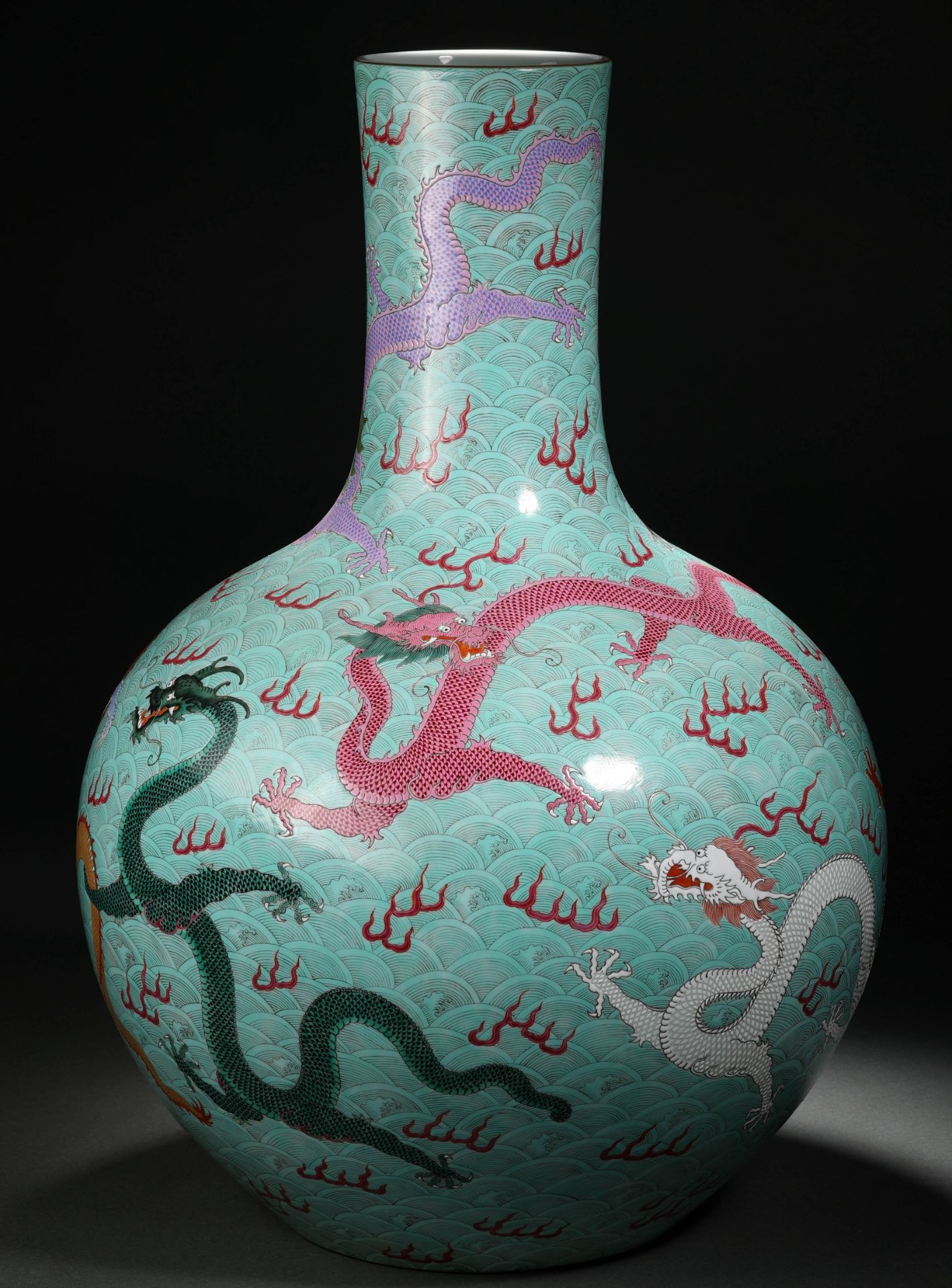 A Chinese Famille Rose and Gilt Dragon Globular Vase - Image 2 of 16