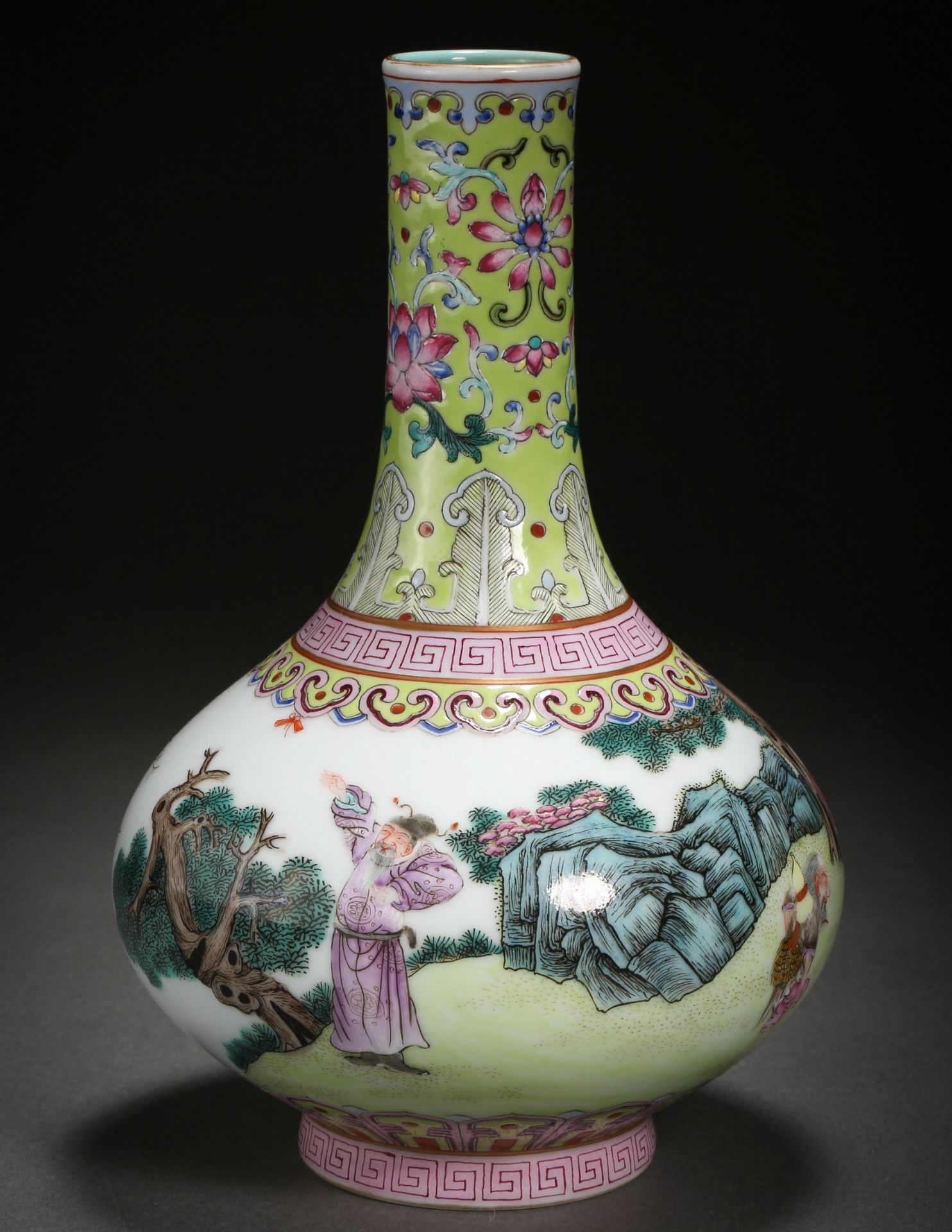 A Chinese Famille Rose Landscape Vase - Bild 4 aus 9