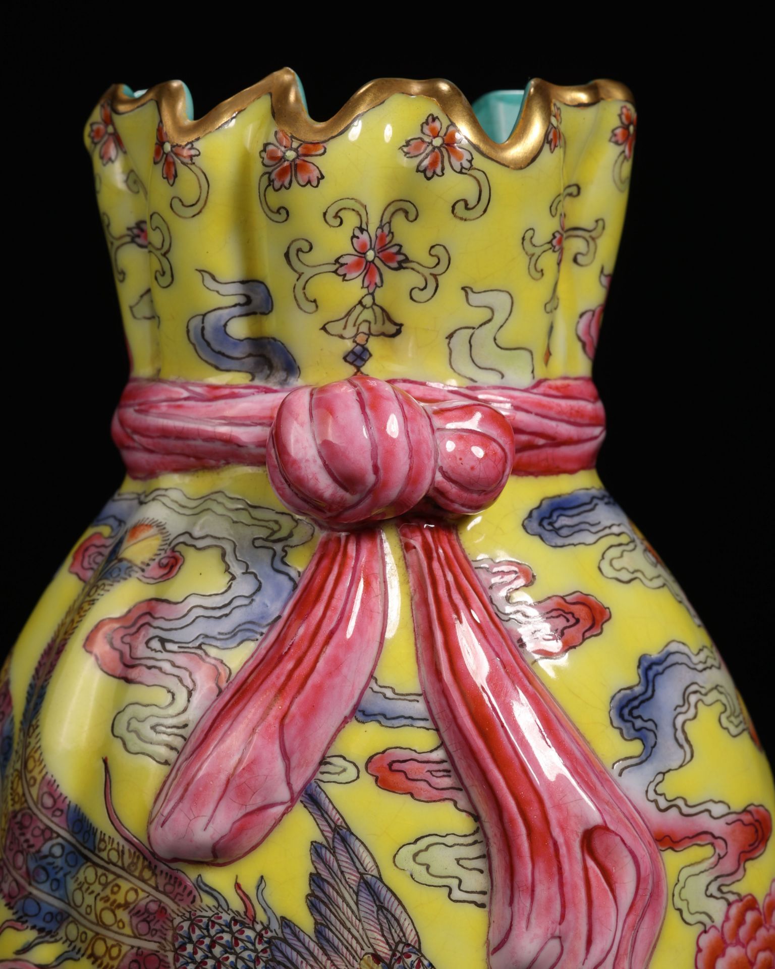 A Chinese Famille Rose and Gilt Ribbon Vase - Image 8 of 11