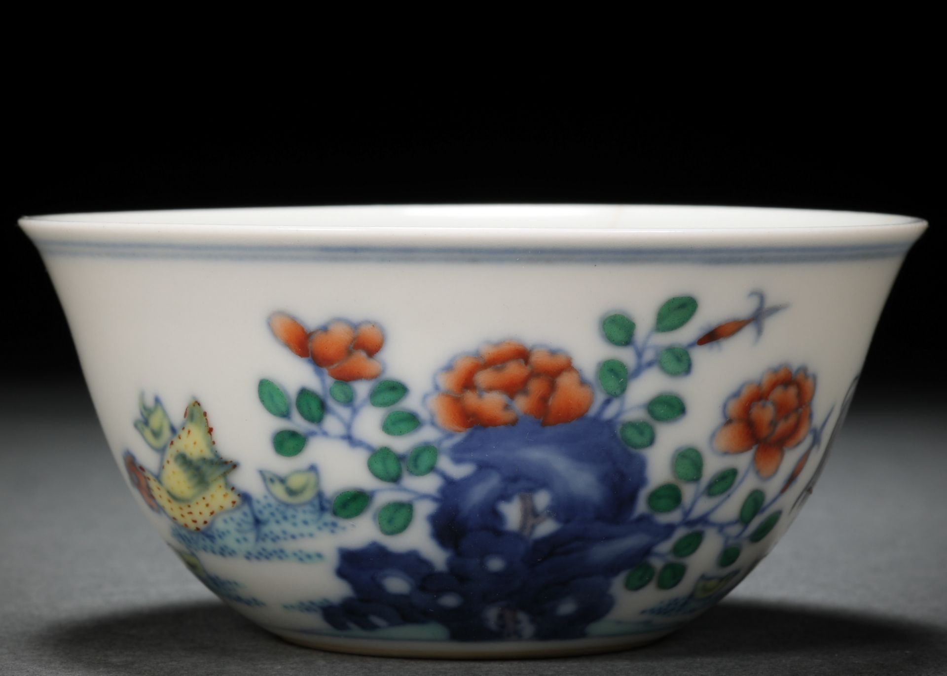 A Chinese Doucai Glaze Chicken Cup - Image 2 of 9