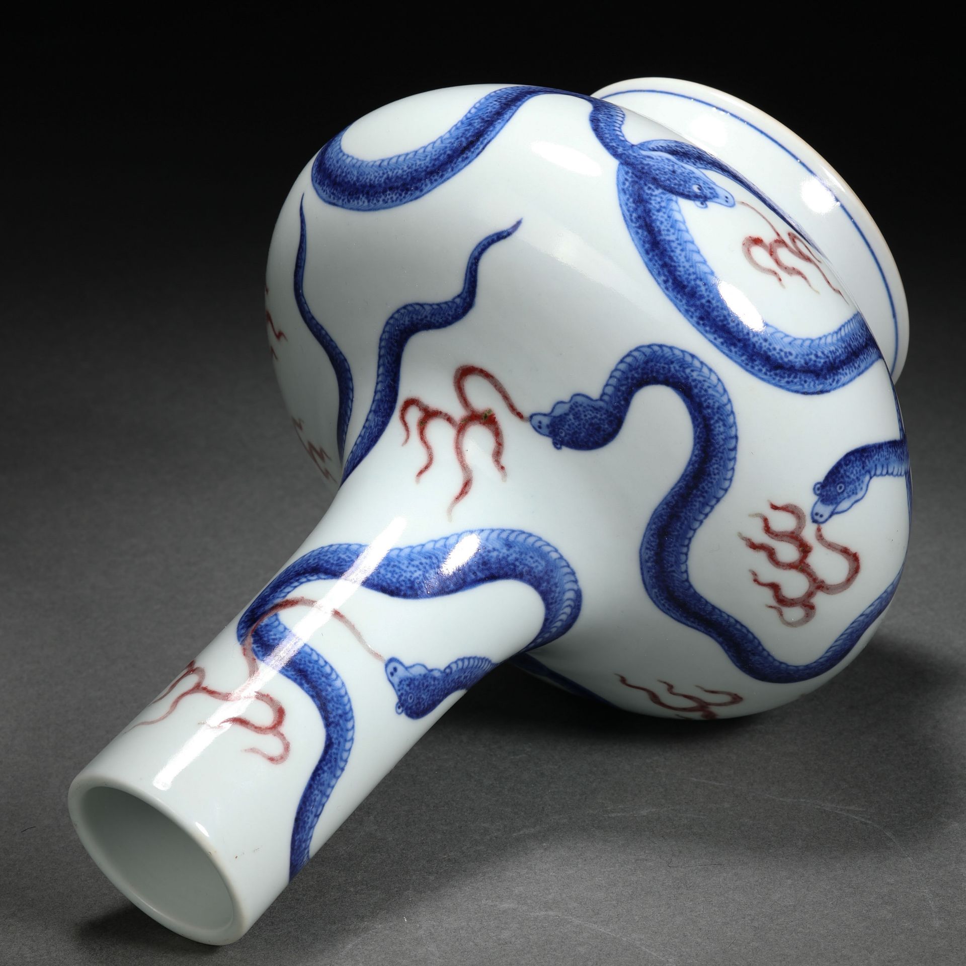 A Chinese Underglaze Blue and Copper Red Bottle Vase - Image 10 of 12