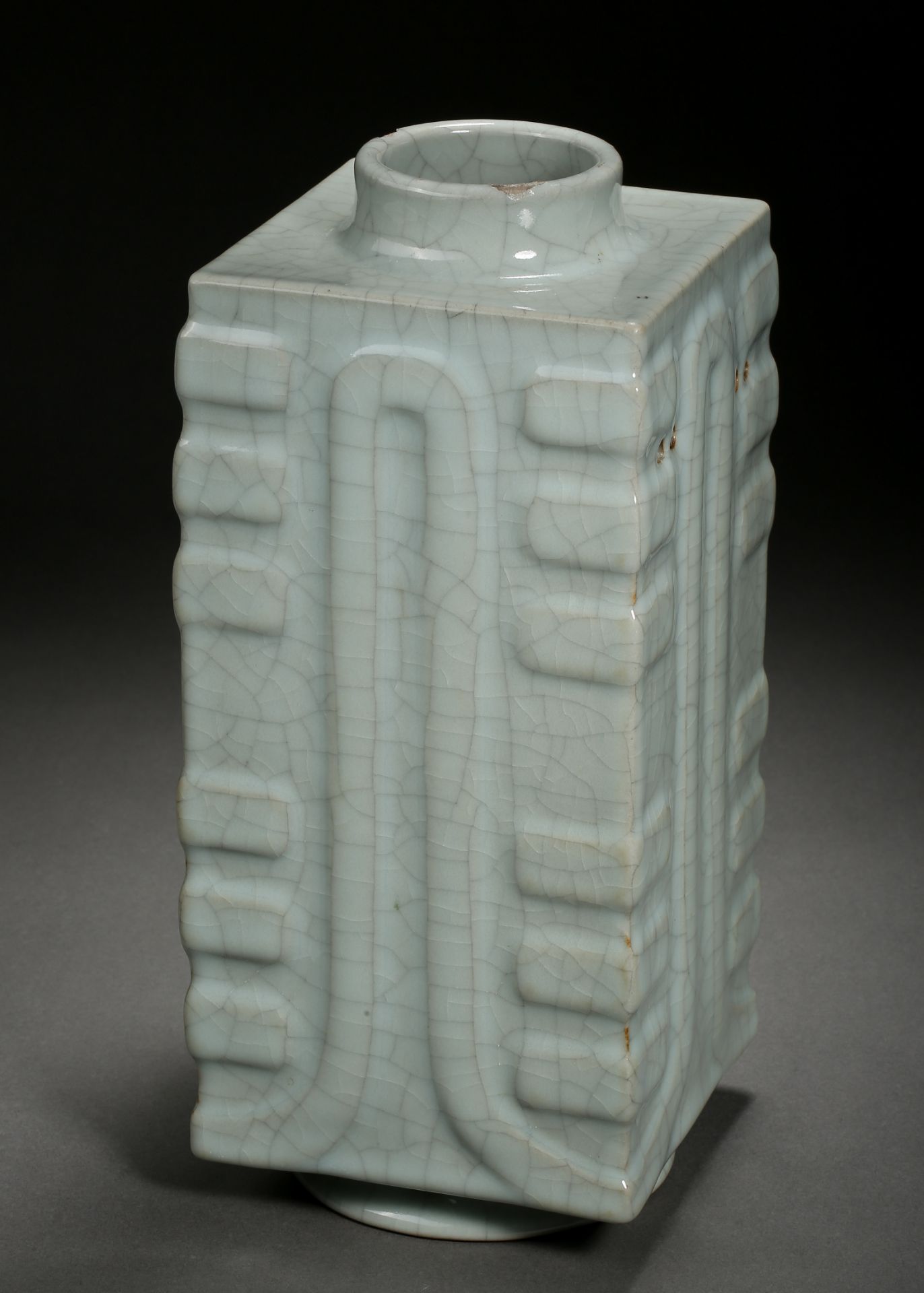 A Chinese Celadon Glaze Cong Vase - Bild 4 aus 9