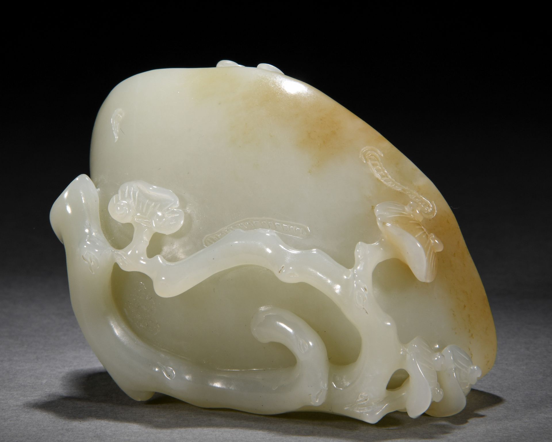 A Chinese Carved White Jade Washer - Image 8 of 8