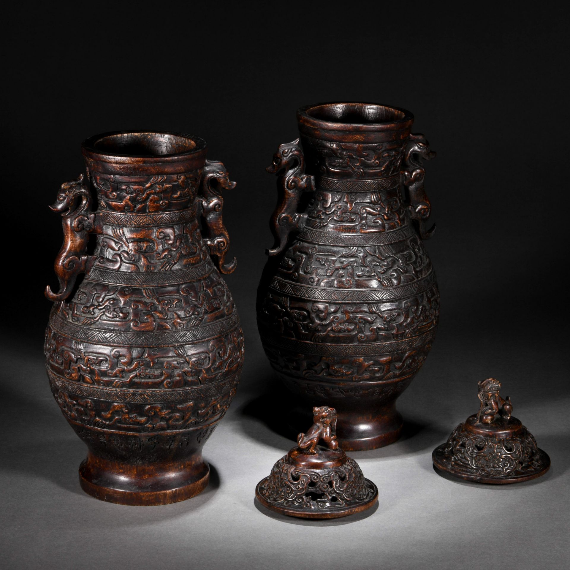 Pair Chinese Carved Rosewood Chilong Vases - Bild 7 aus 12