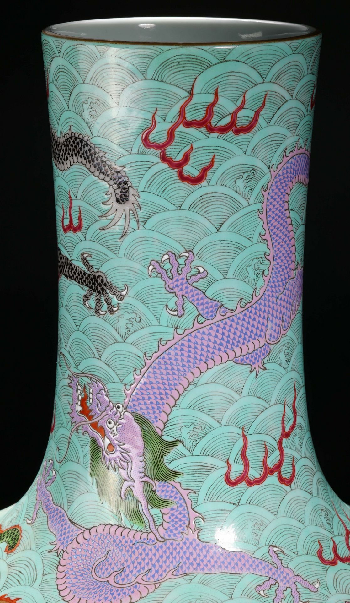 A Chinese Famille Rose and Gilt Dragon Globular Vase - Image 4 of 16