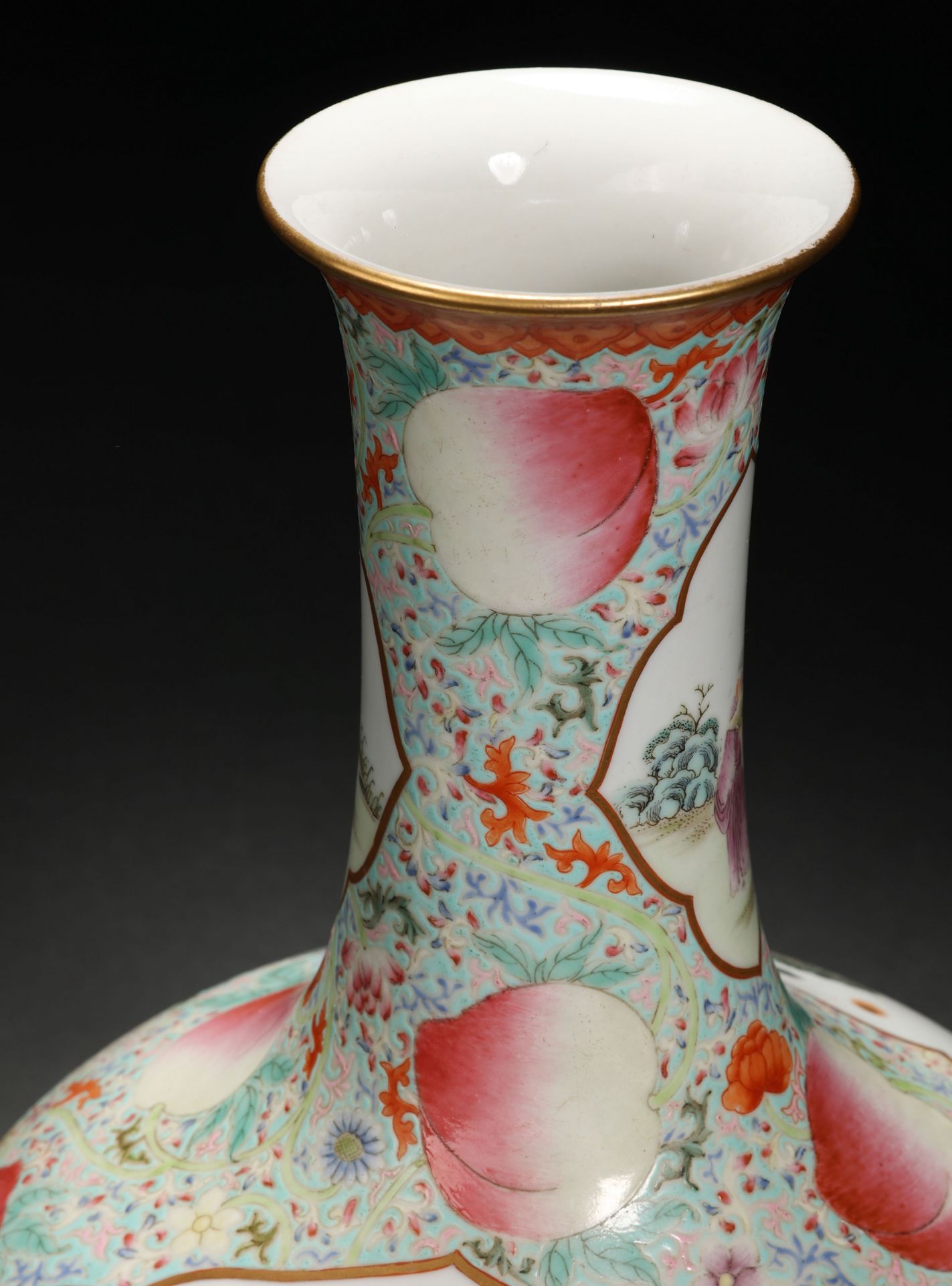 A Chinese Famille Rose Figural Story Decorative Vase - Bild 2 aus 13