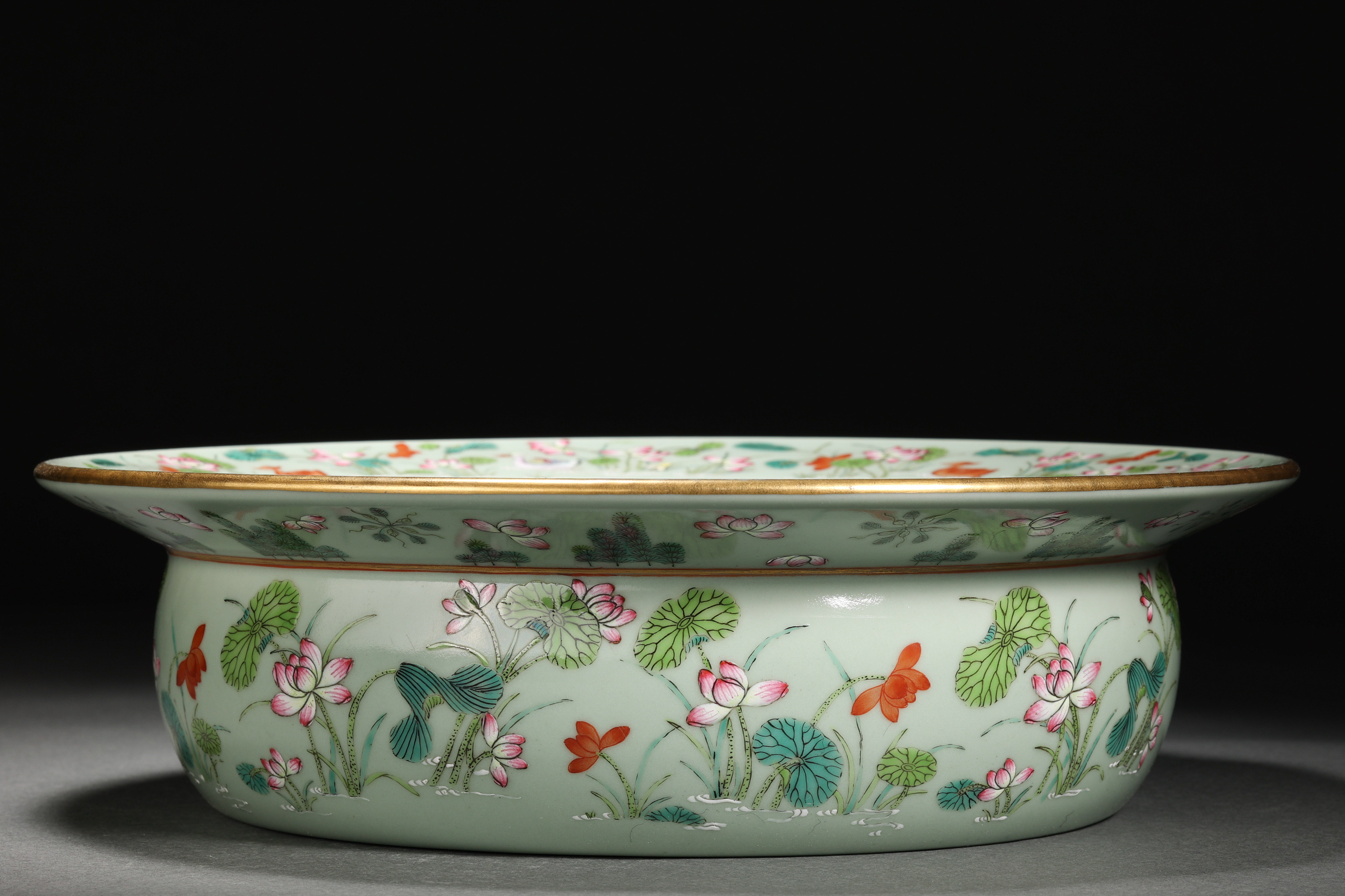 A Chinese Famille Rose Lotus Pond Basin - Image 5 of 10