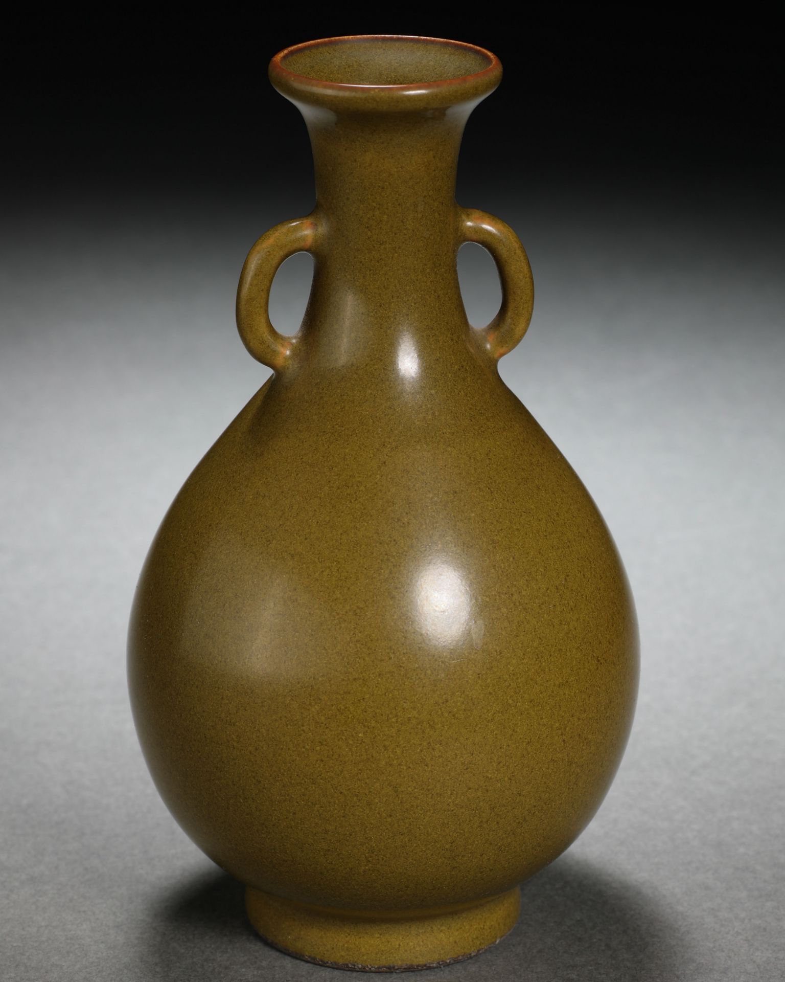 A Chinese Tea-dust Glaze Vase Yuhuchunping - Image 4 of 7