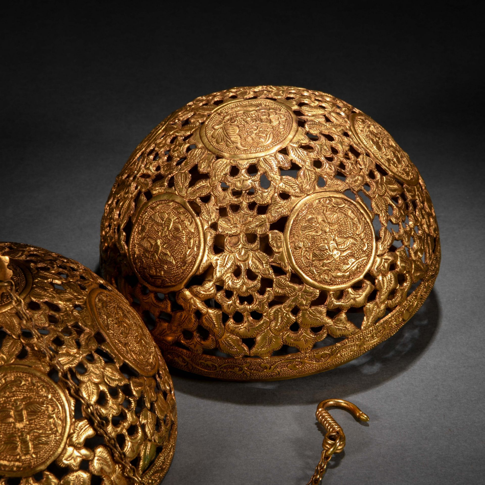 A Chinese Bronze-gilt Reticulated Incense Burner - Image 7 of 7