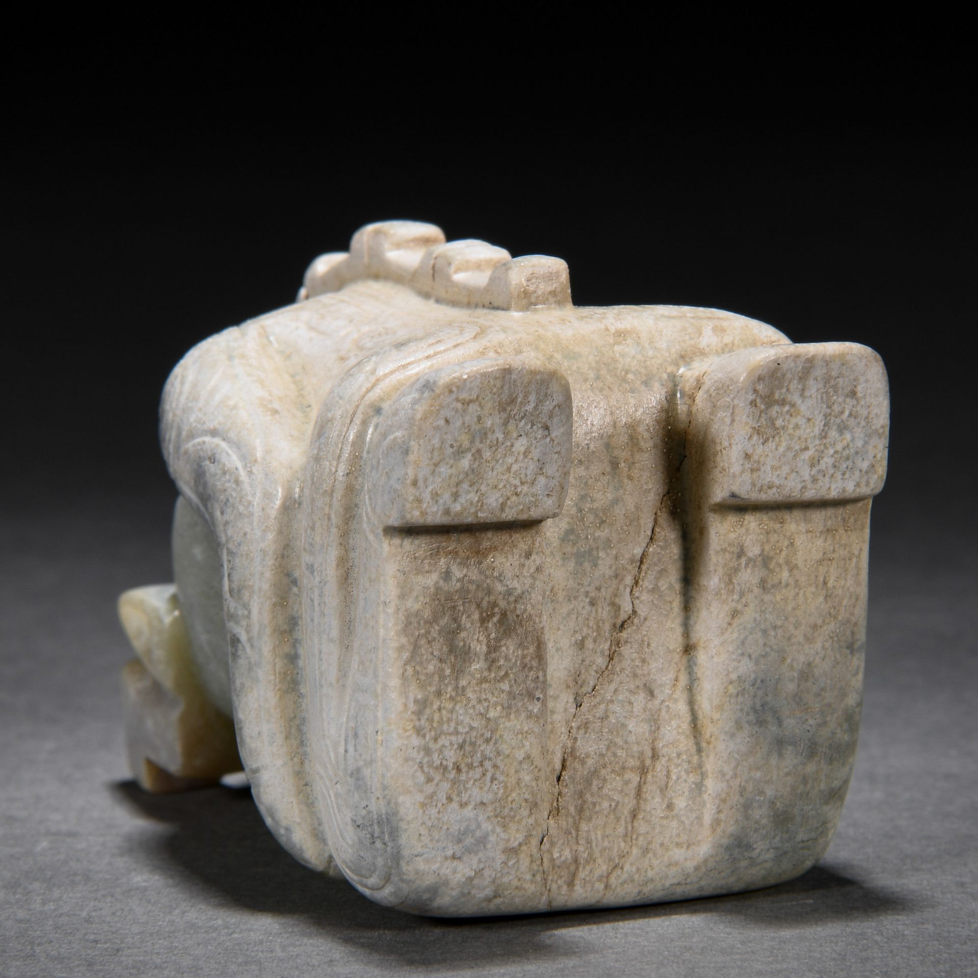 A Chinese Carved Jade Kneeling Beast - Image 7 of 7