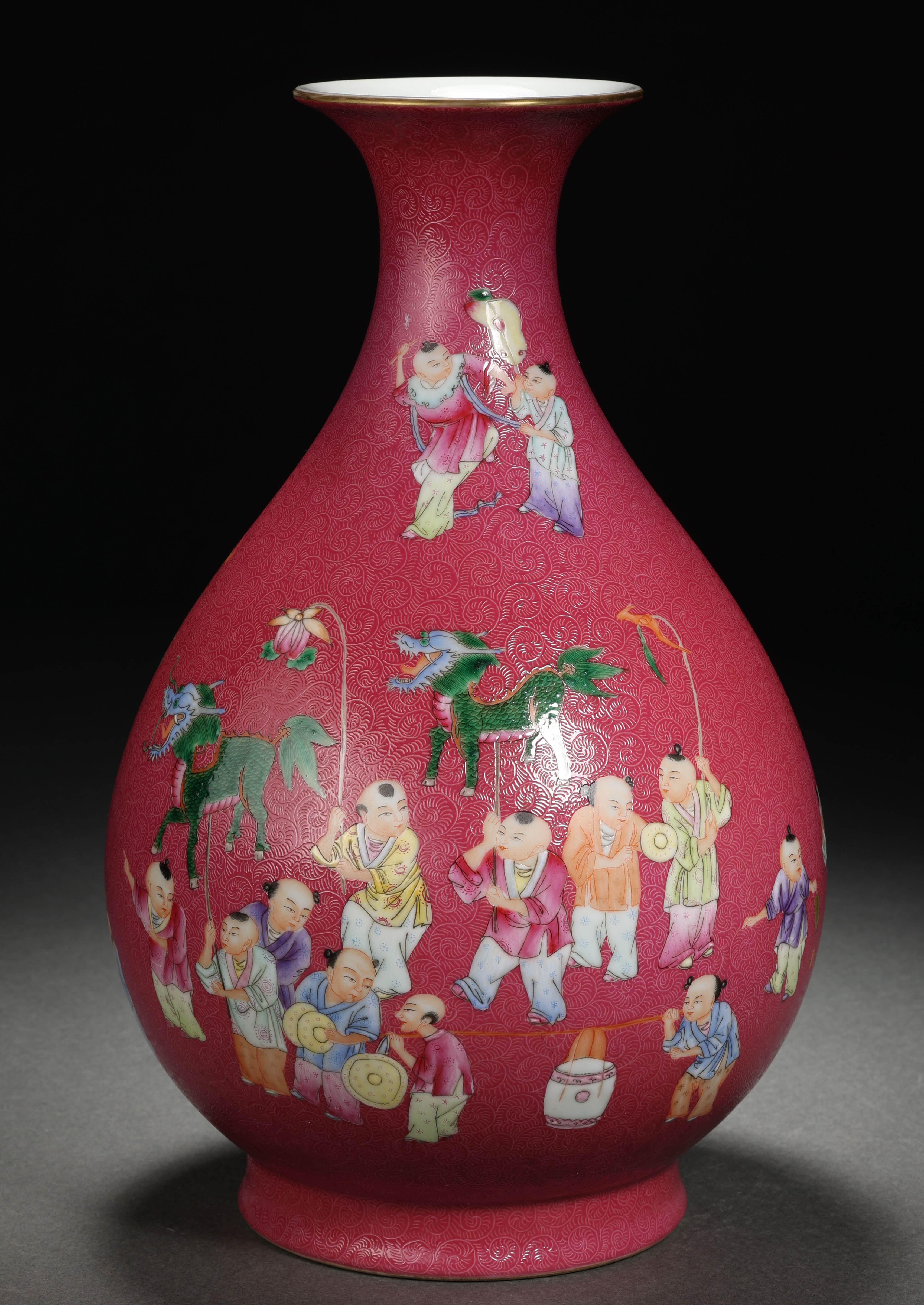 A Chinese Famille Rose Kids at Play Vase Yuhuchunping - Image 6 of 12