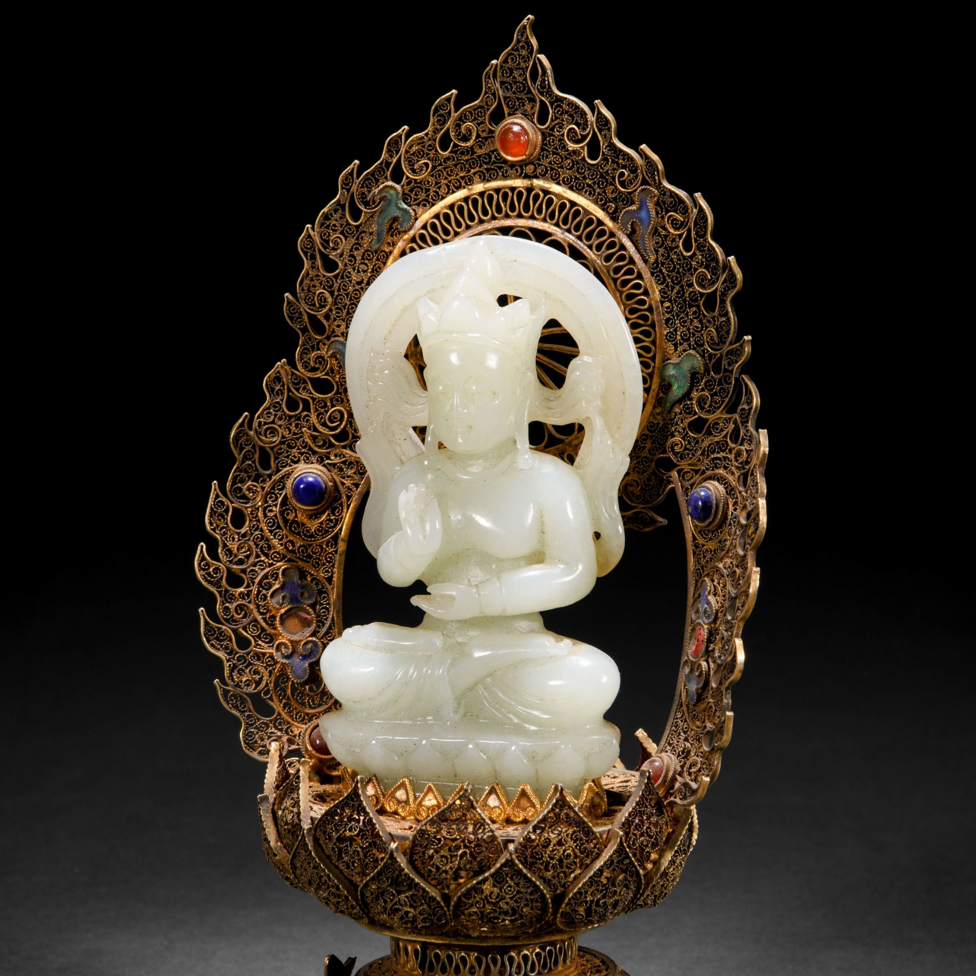 A Chinese Carved White Jade Seated Buddha - Image 4 of 7