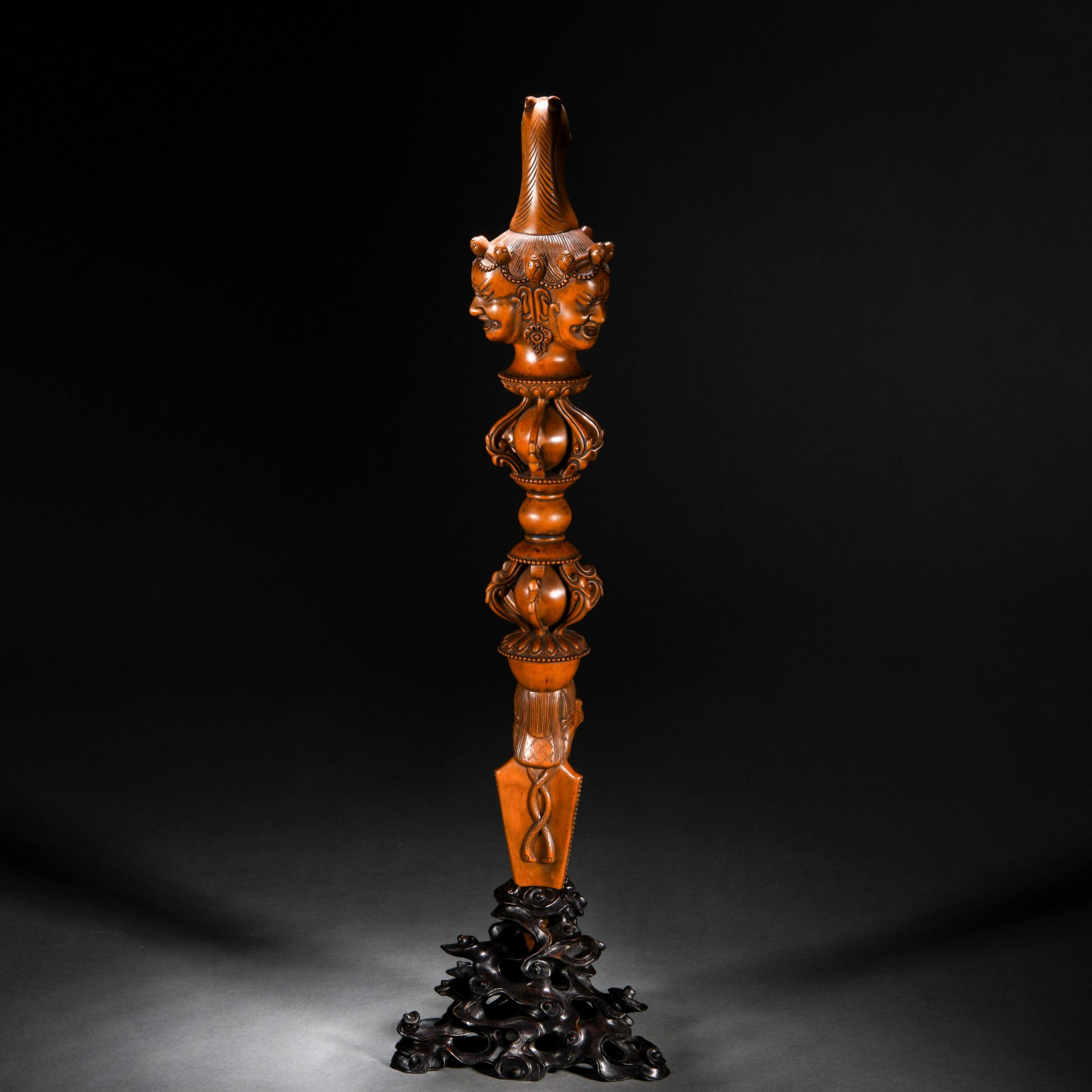 A Chinese Carved Boxwood Vajra - Image 7 of 9