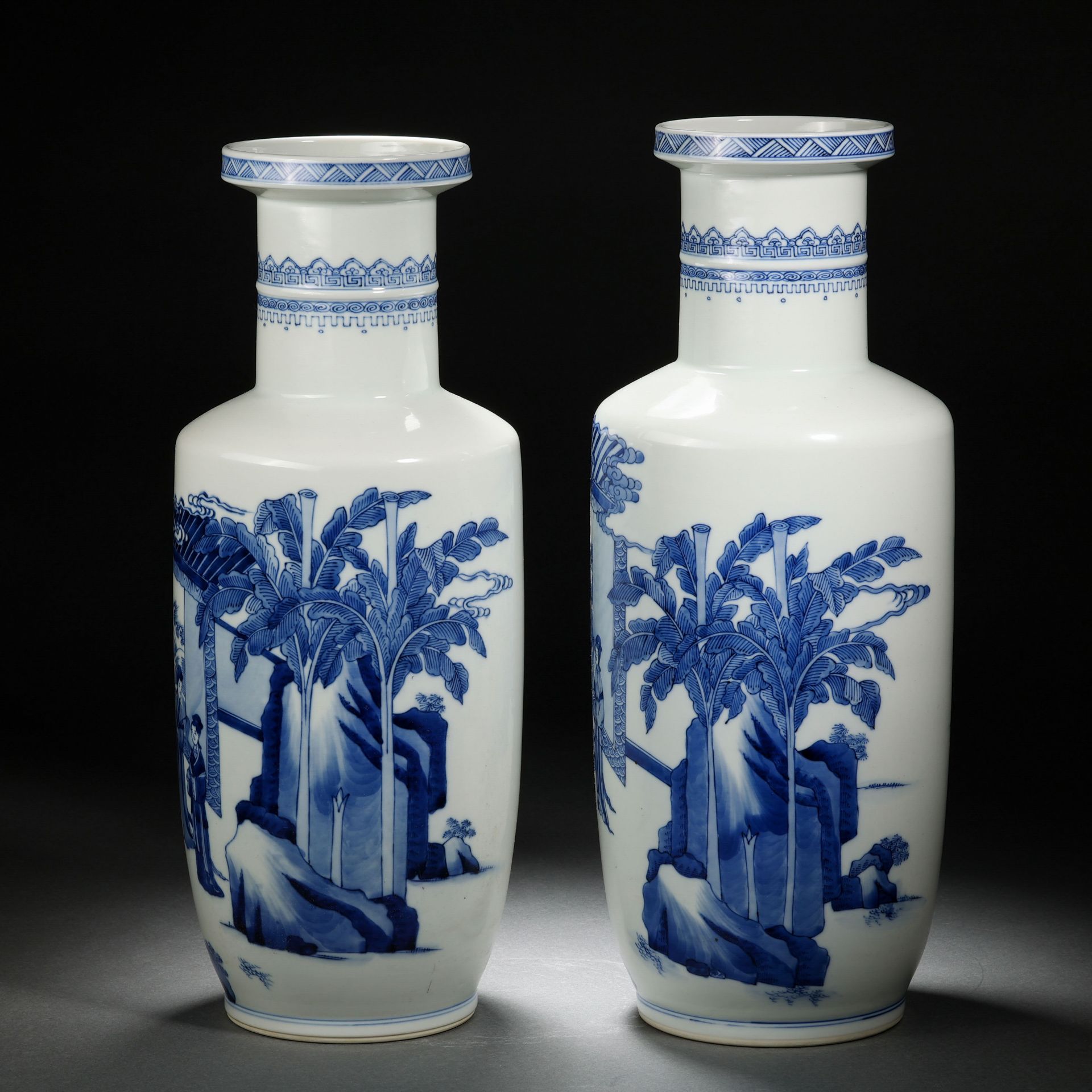 A Chinese Blue and White Figural Story Mallet Vase - Image 4 of 17