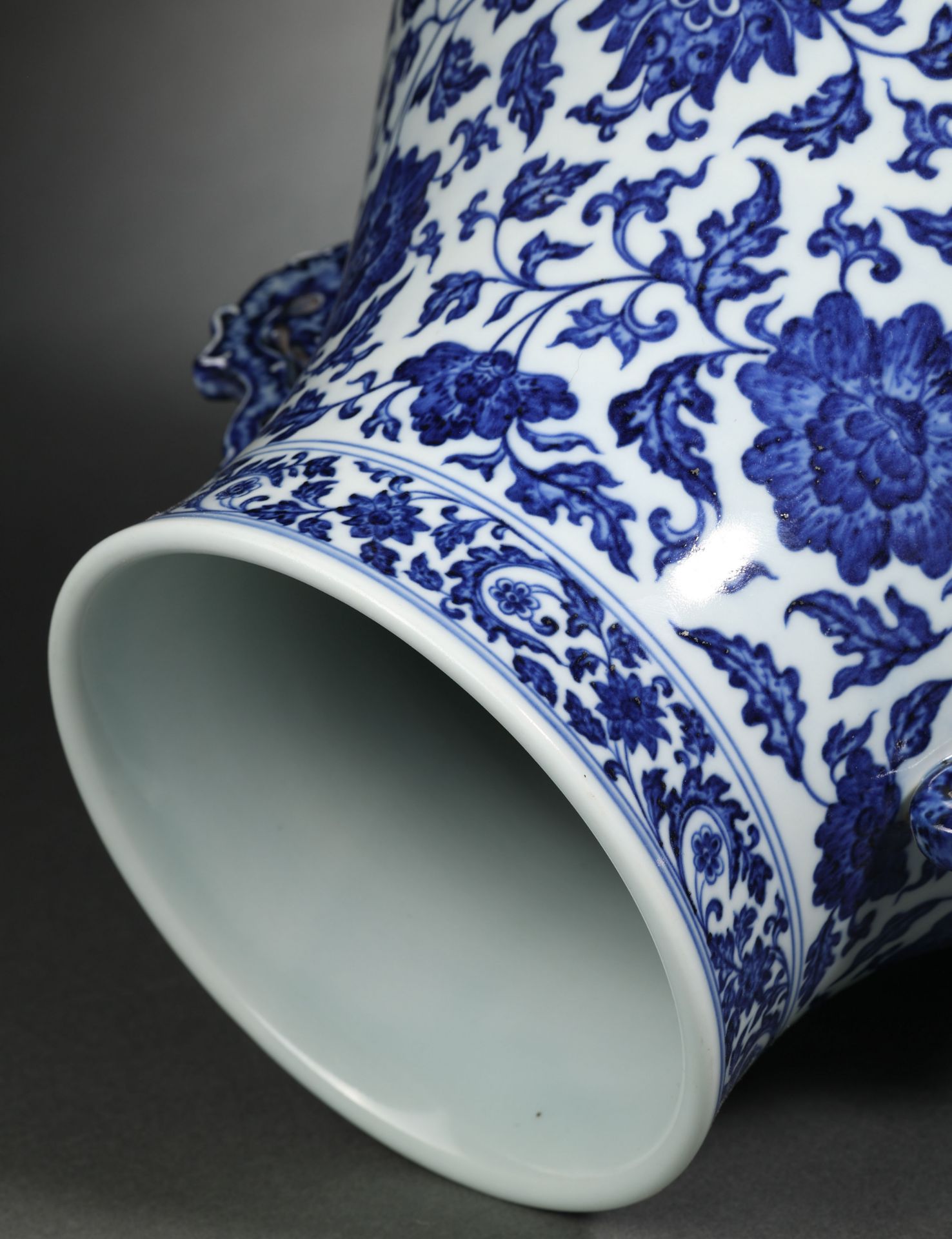 A Chinese Blue and White Floral Scrolls Zun Vase - Image 11 of 13