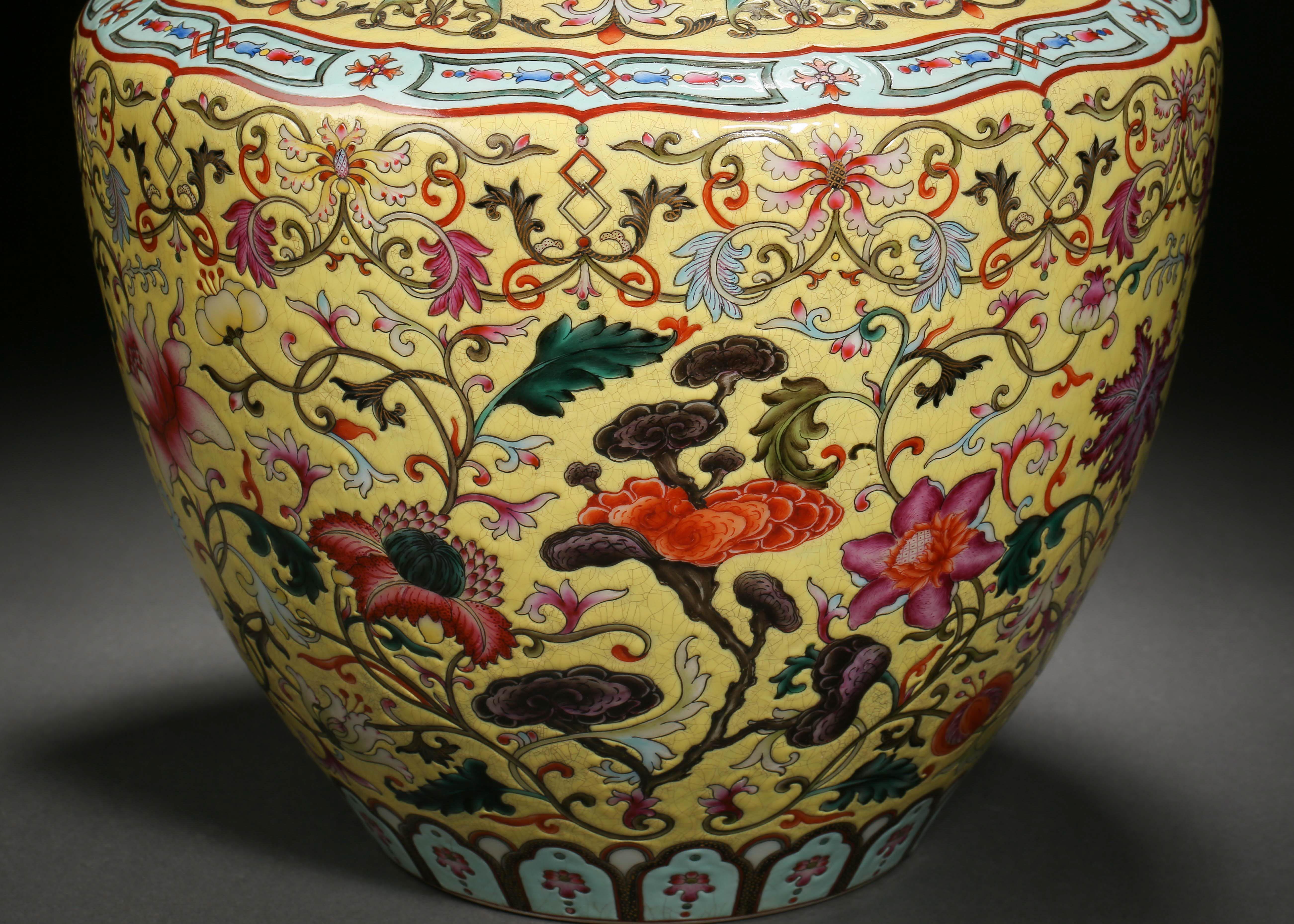 A Chinese Yellow Ground Falangcai and Gilt Zun Vase - Image 4 of 10