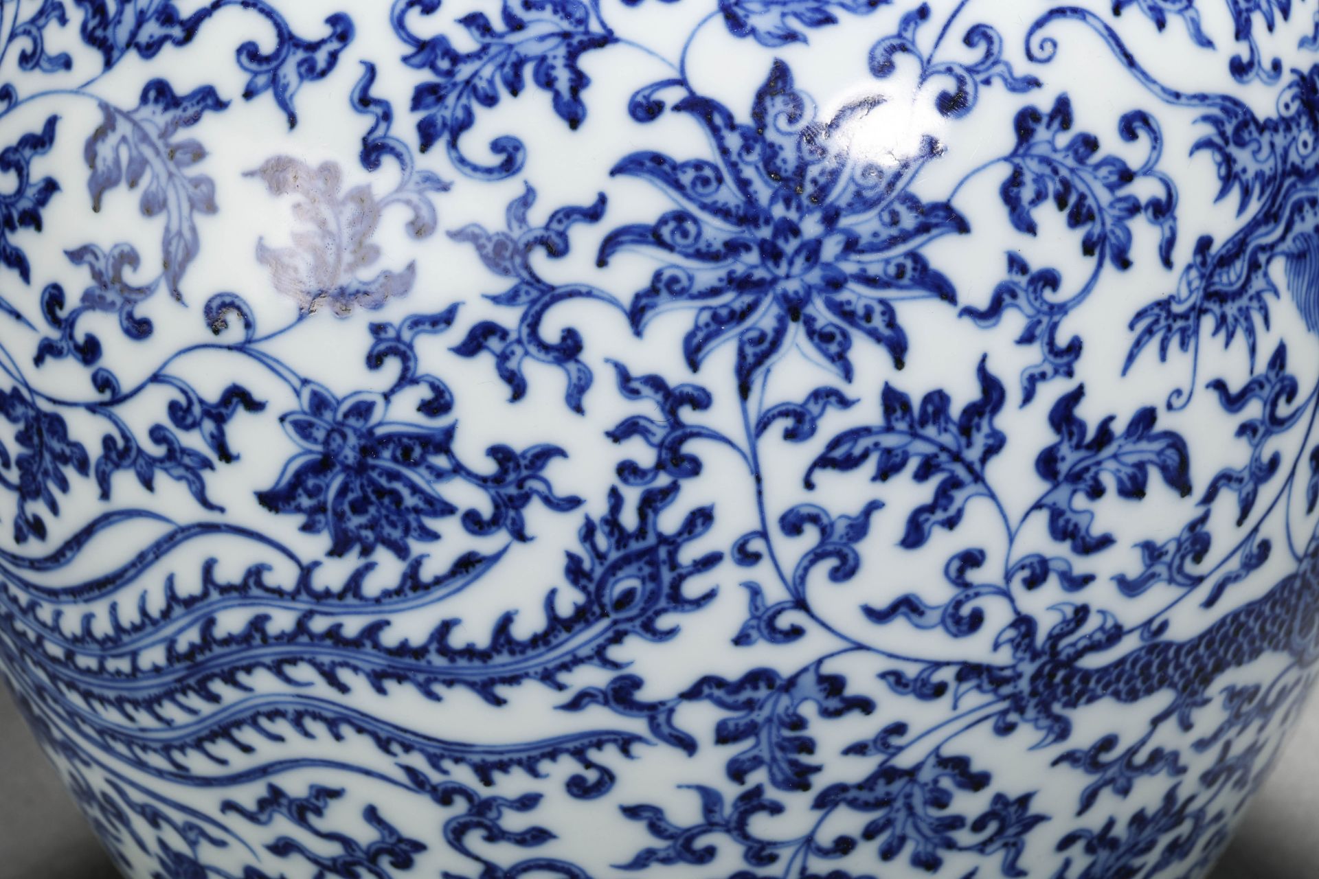 Pair Chinese Blue and White Garnitures with Covers - Bild 10 aus 13