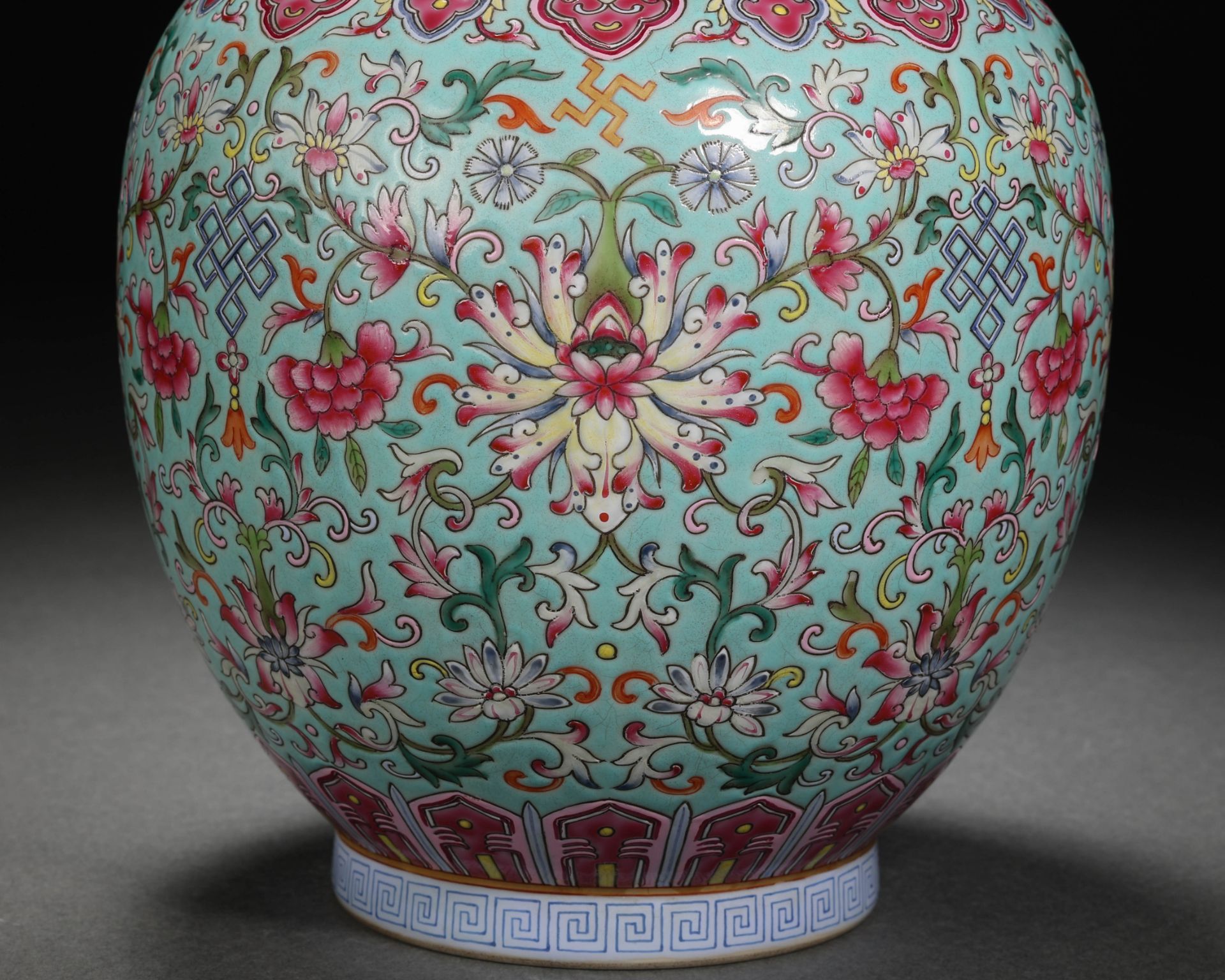 A Chinese Famille Rose Lotus Scrolls Vase - Image 3 of 13