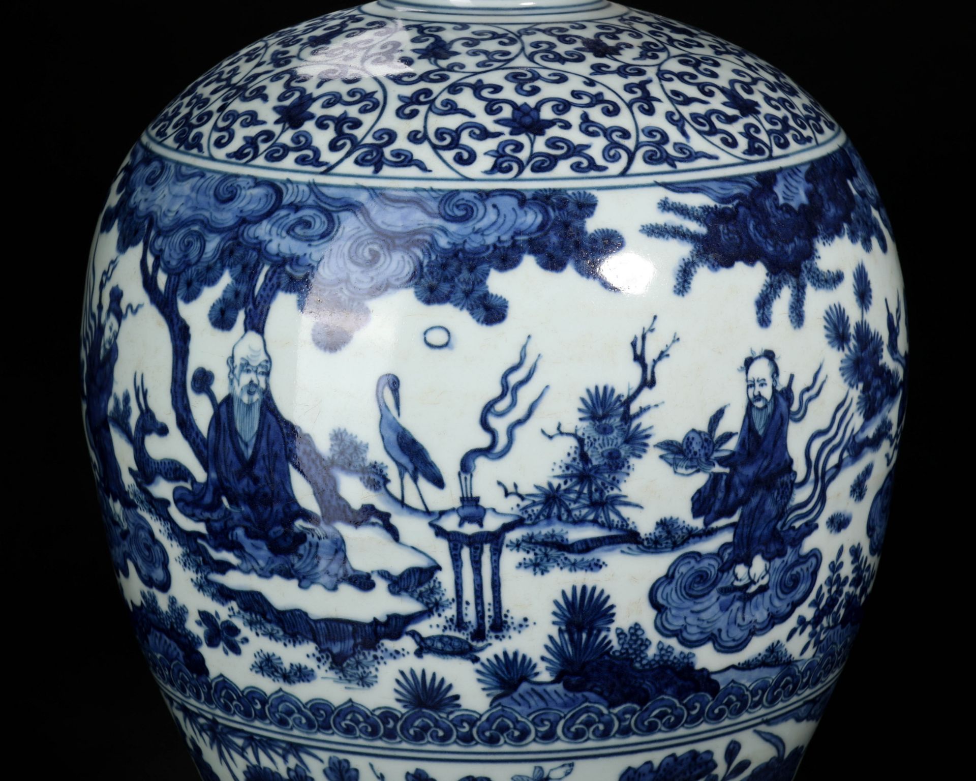 A Chinese Blue and White Figural Story Vase Meiping - Bild 2 aus 11