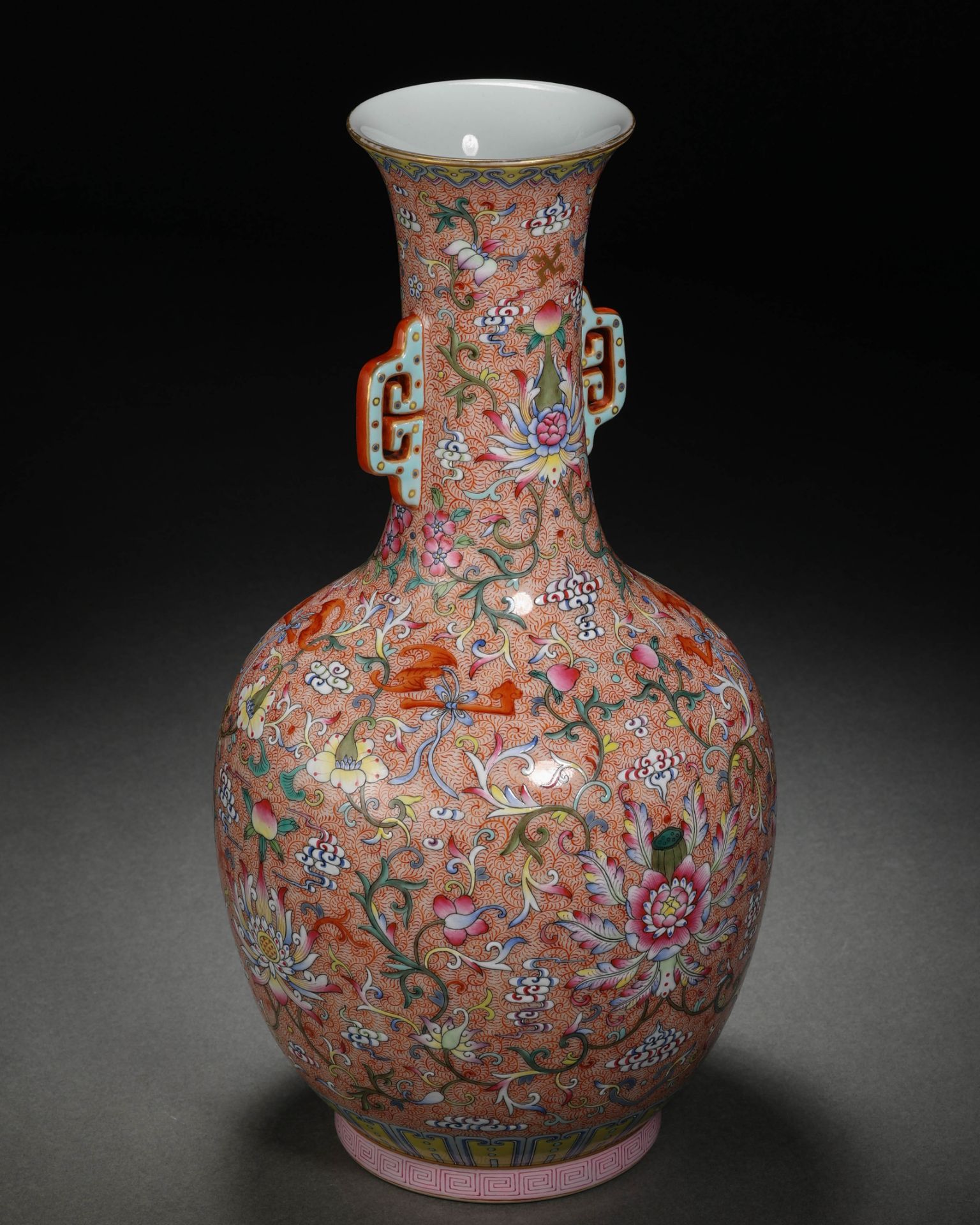 A Chinese Famille Rose Lotus Scrolls Vase - Bild 8 aus 11