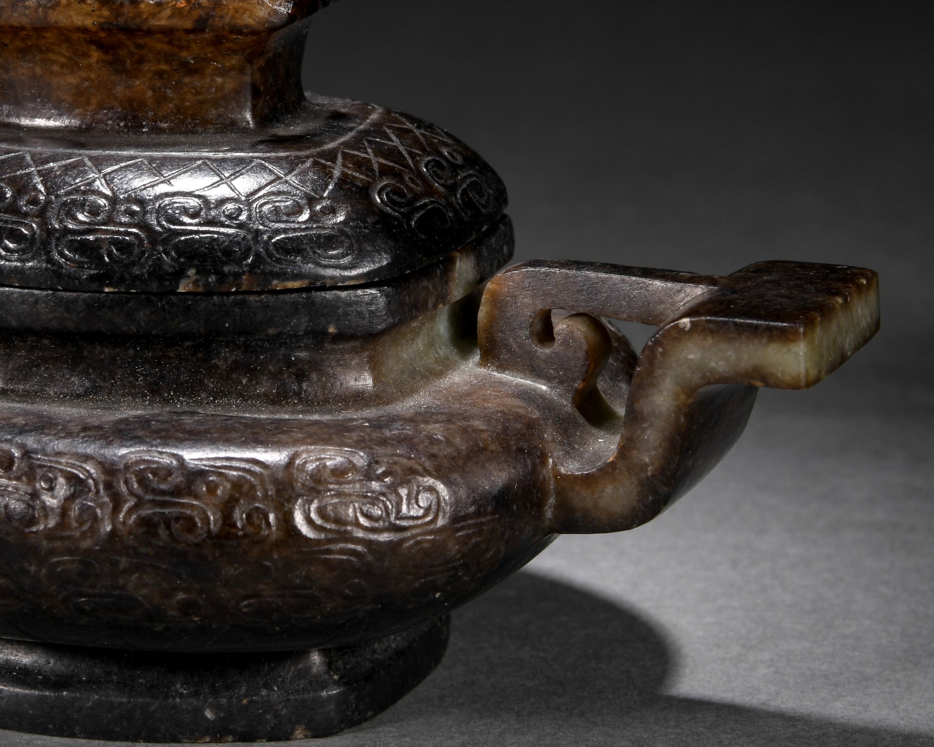 A Chinese Carved Jade Censer with Cover - Image 3 of 8