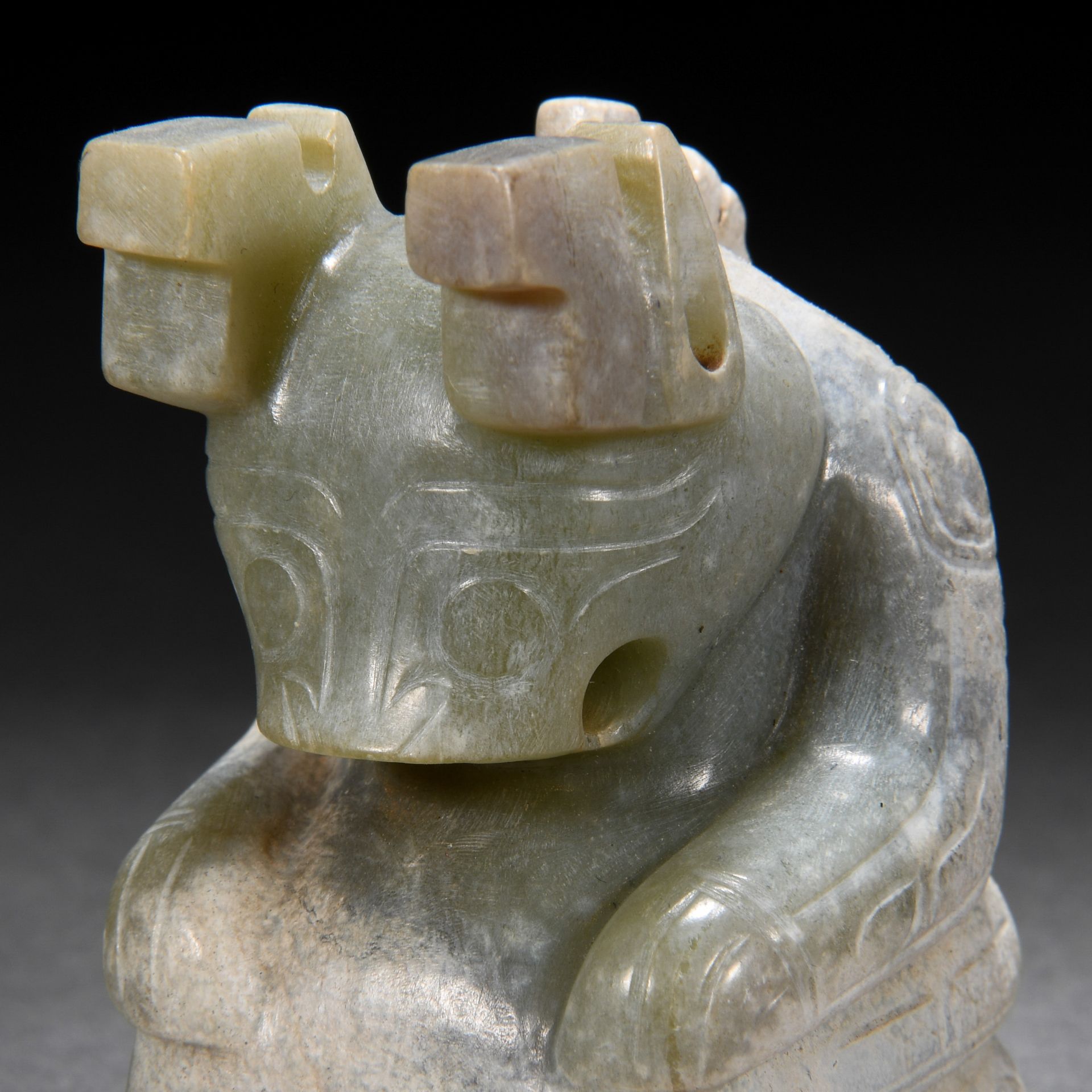 A Chinese Carved Jade Kneeling Beast - Image 3 of 7